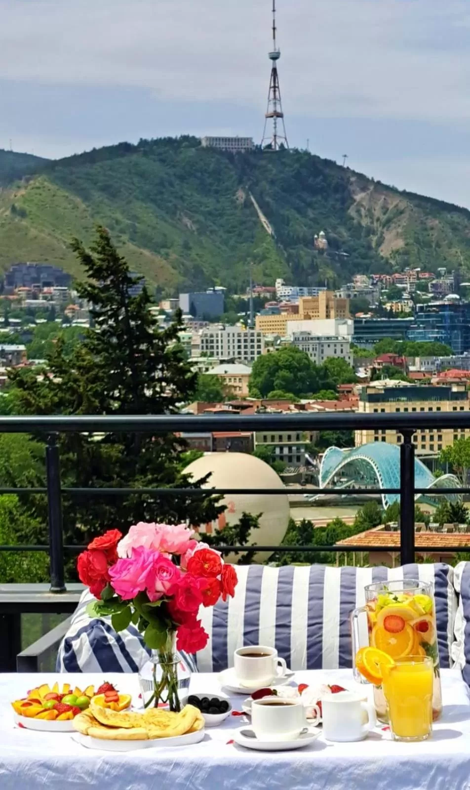 Day, Mountain View in Bricks Hotel