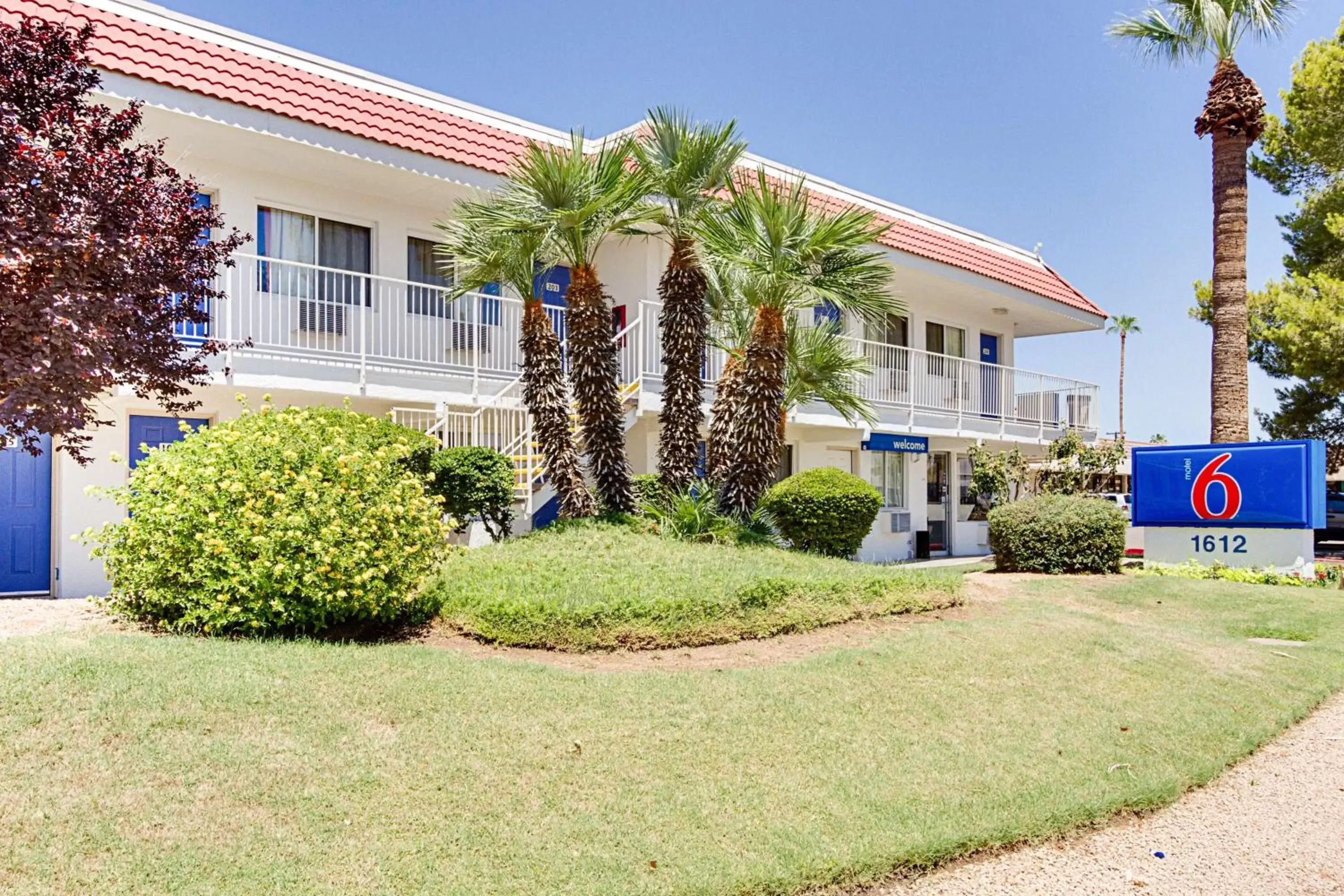 Property Building in Motel 6-Tempe, AZ - Scottsdale South