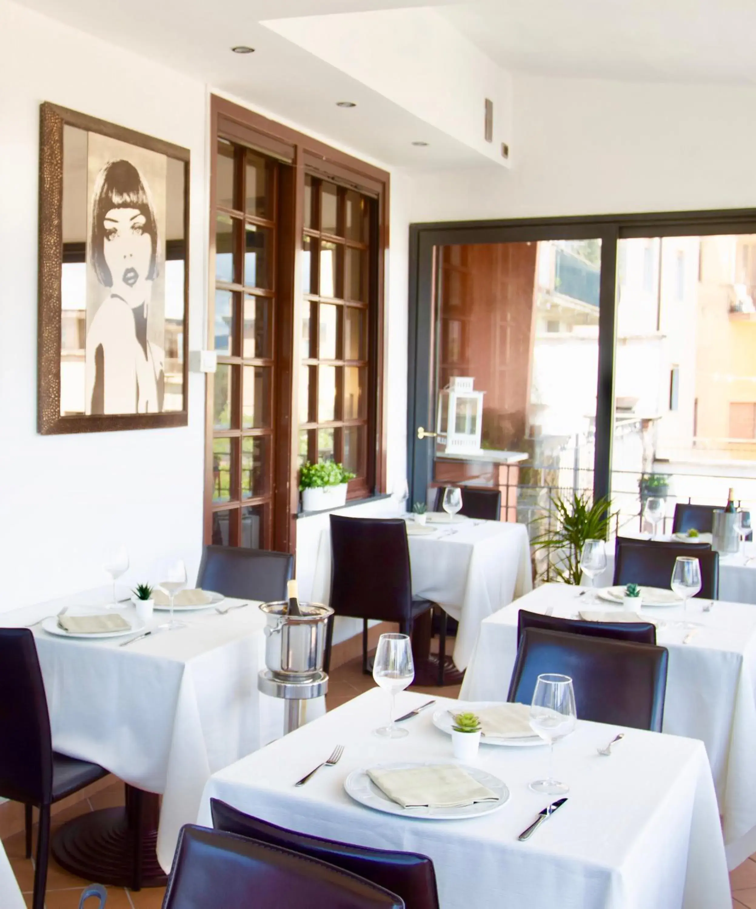 Decorative detail, Restaurant/Places to Eat in Hotel Ristorante Garibaldi