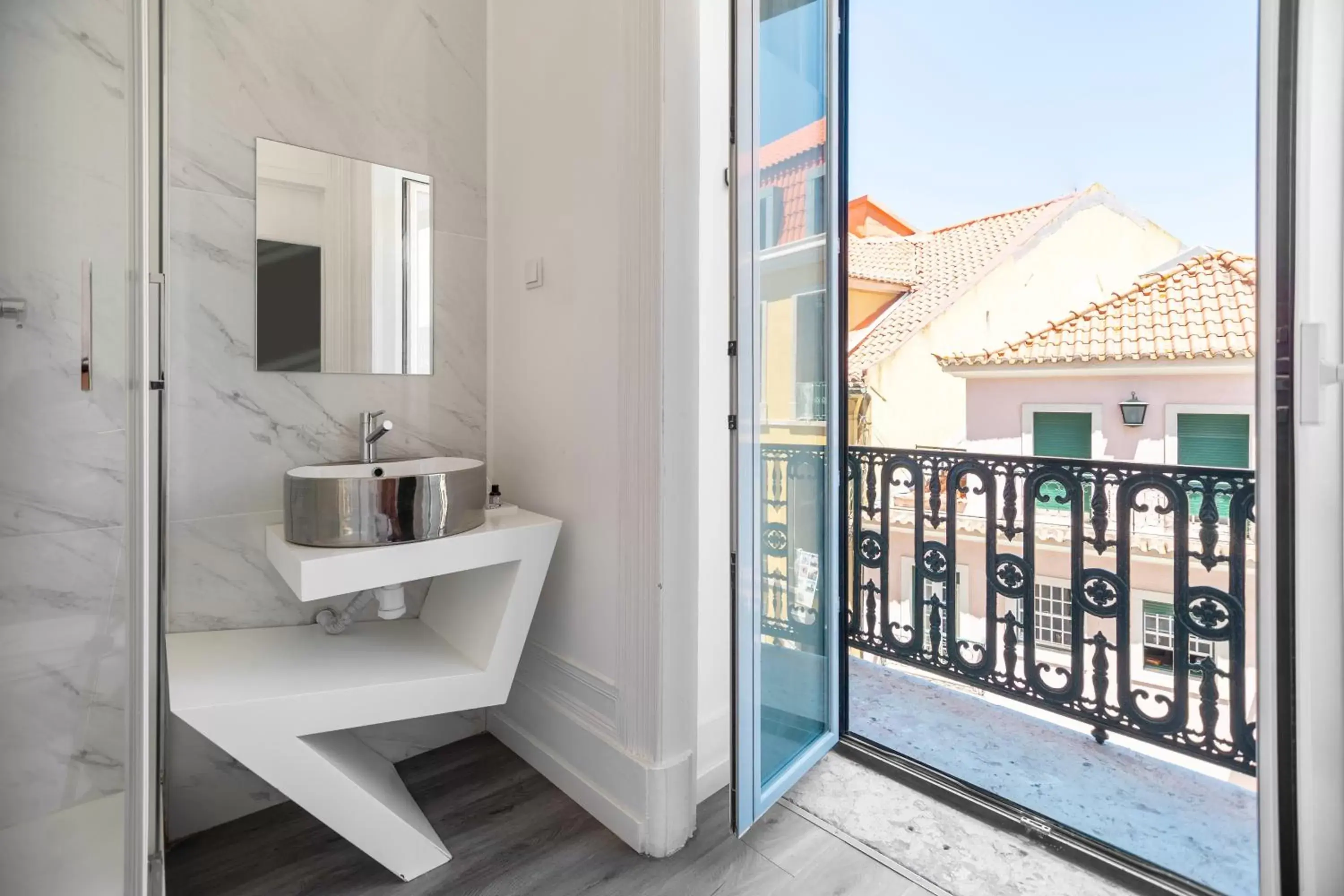 Balcony/Terrace in The Hygge Lisbon Suites - Estrela