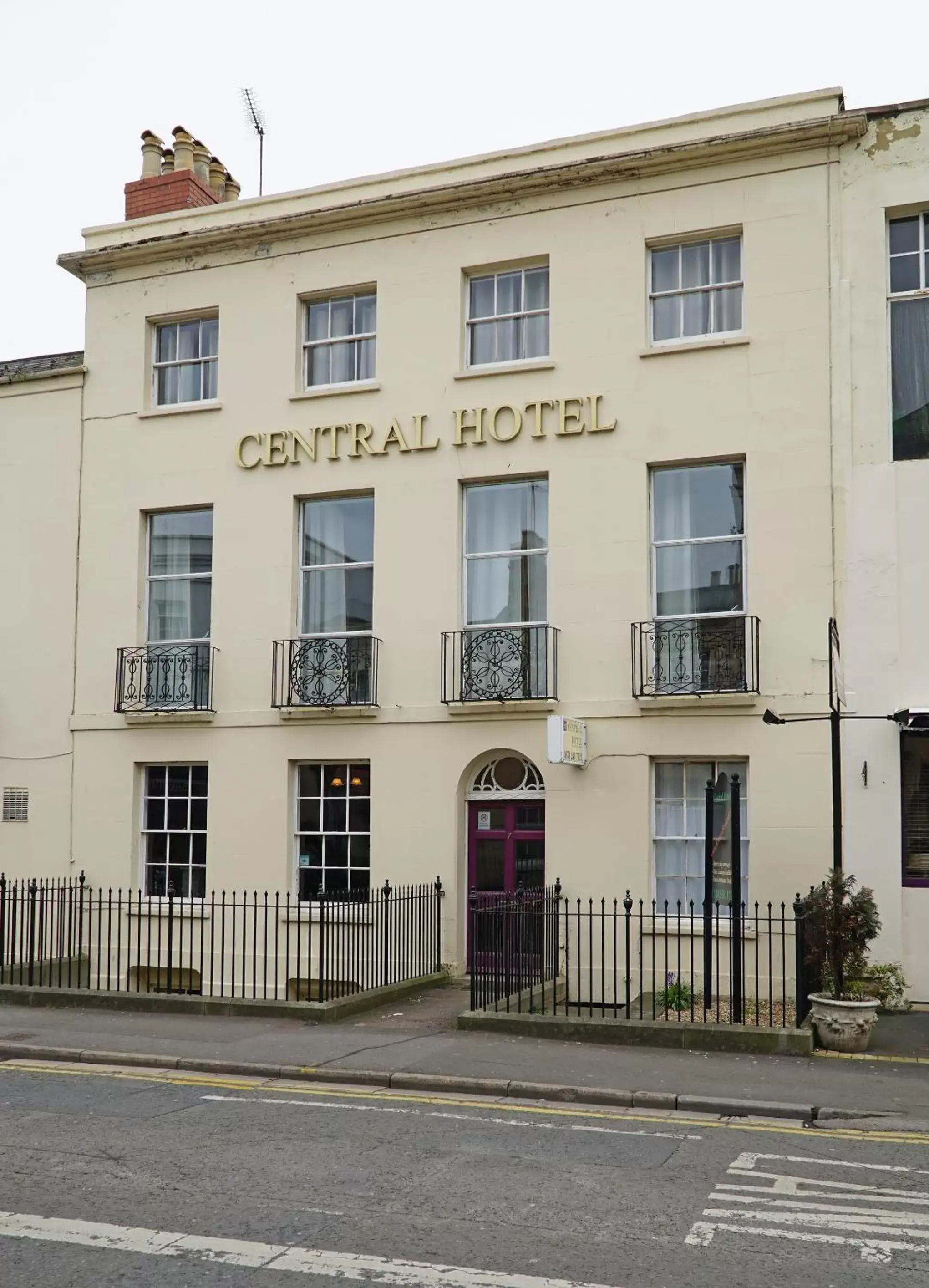 Property Building in Central Hotel Cheltenham by Roomsbooked