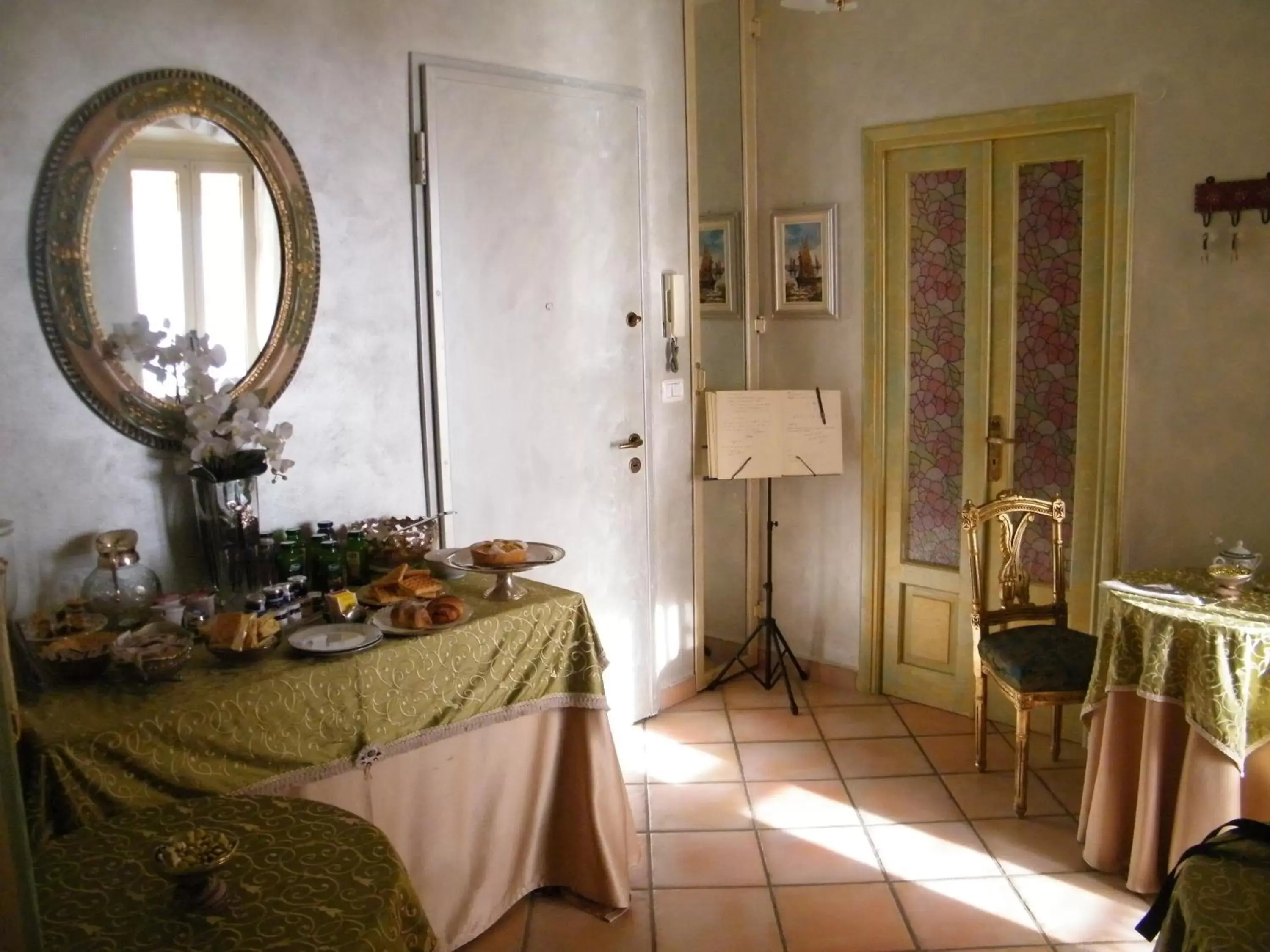 Decorative detail, Bathroom in B&B DaGiueli