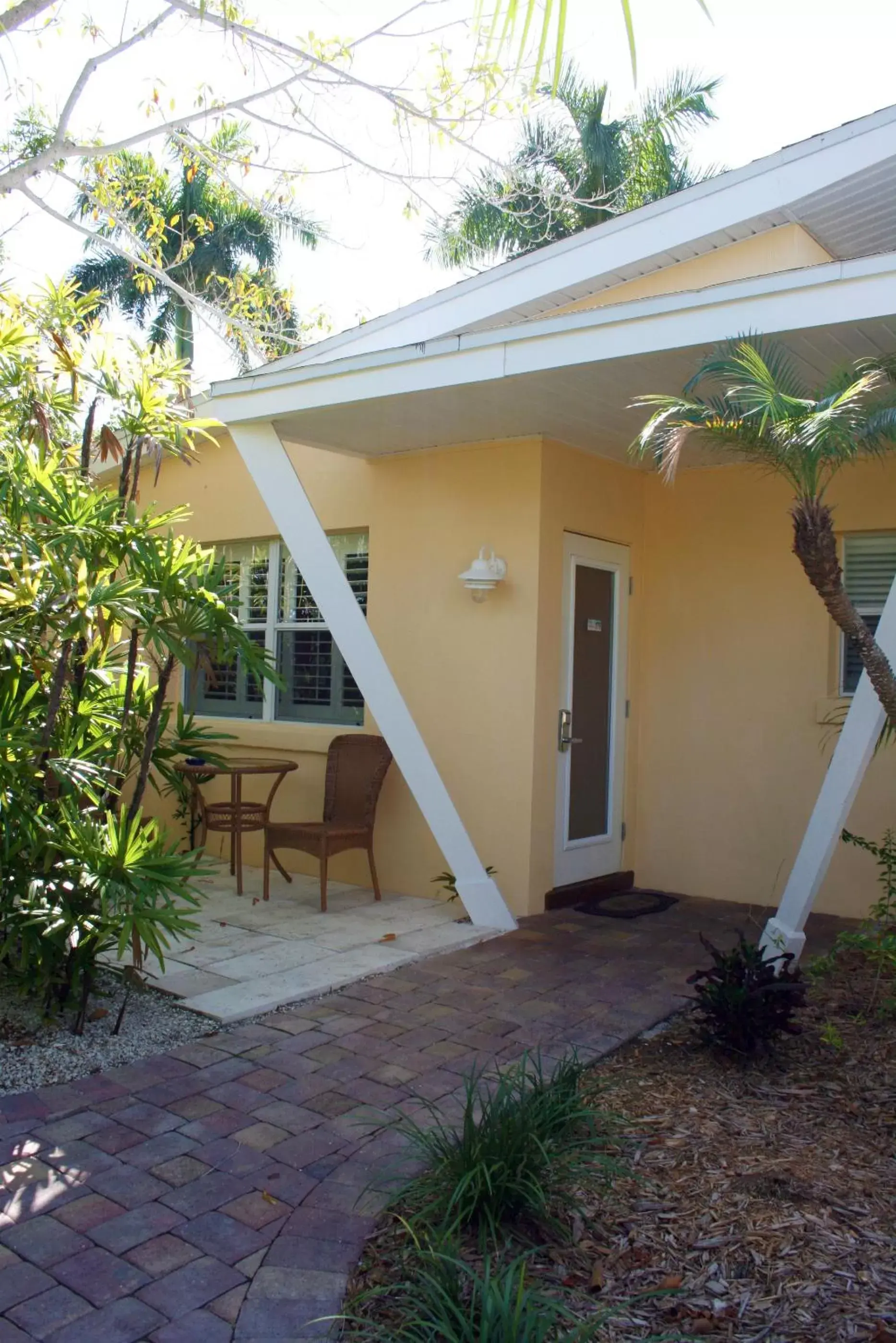 Facade/entrance in Tropical Beach Resorts - Sarasota