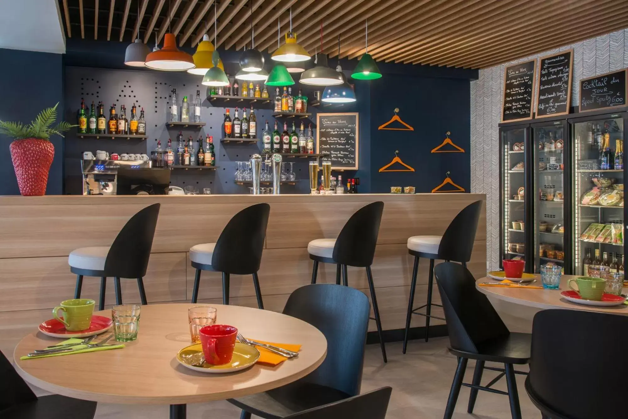 Lounge or bar, Restaurant/Places to Eat in ibis Styles Nice Cap 3000