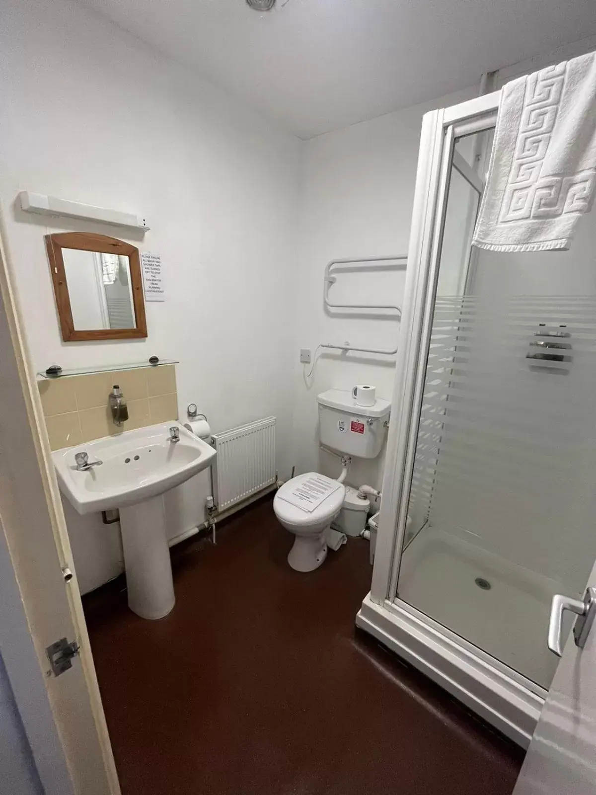 Bathroom in Castle Inn