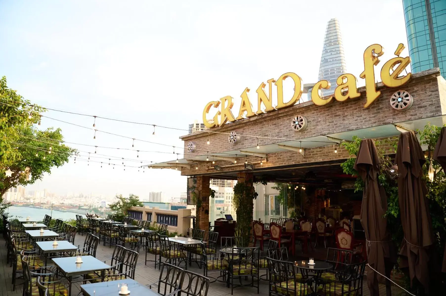 Restaurant/places to eat in Hotel Grand Saigon