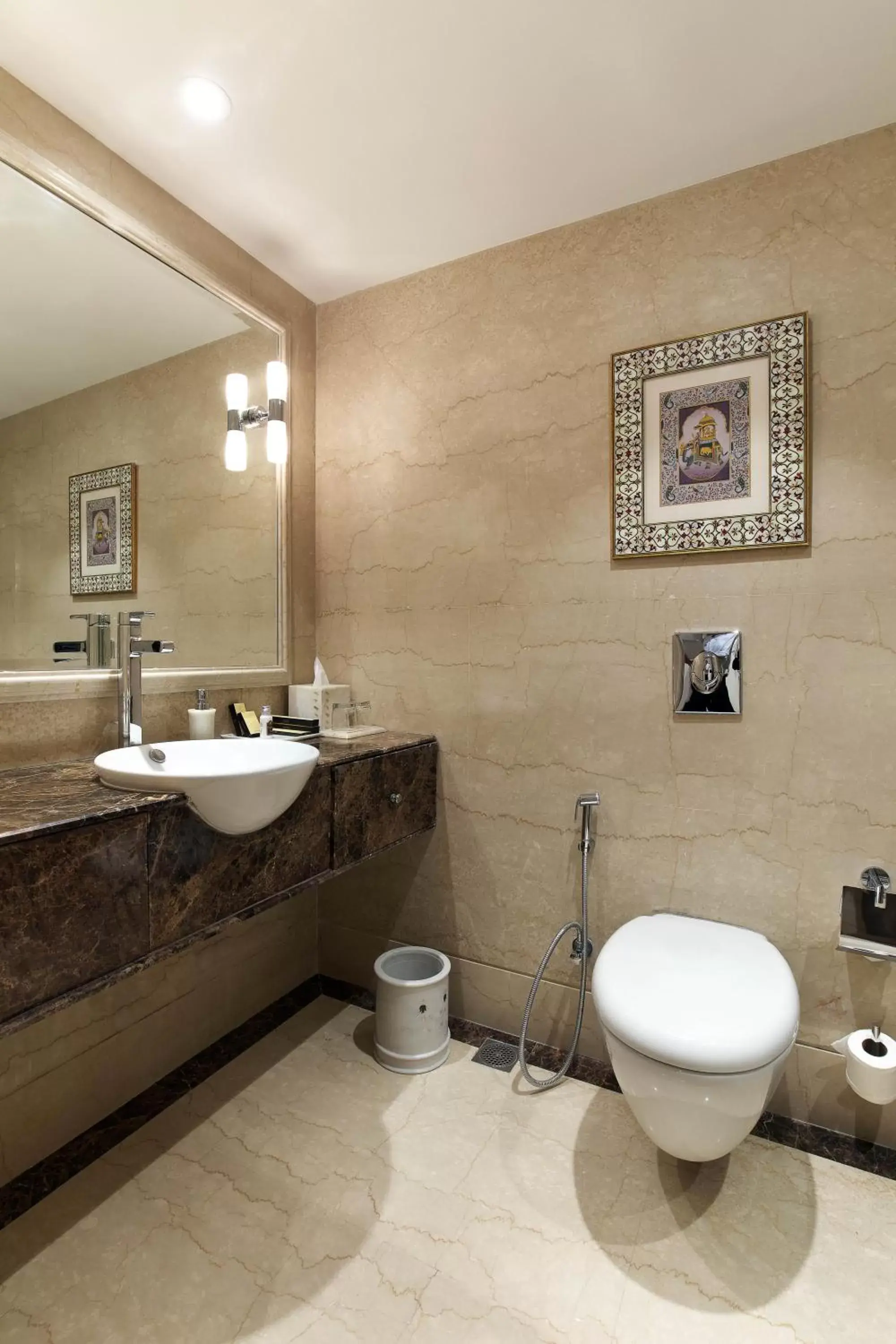 Shower, Bathroom in Taj Palace, New Delhi