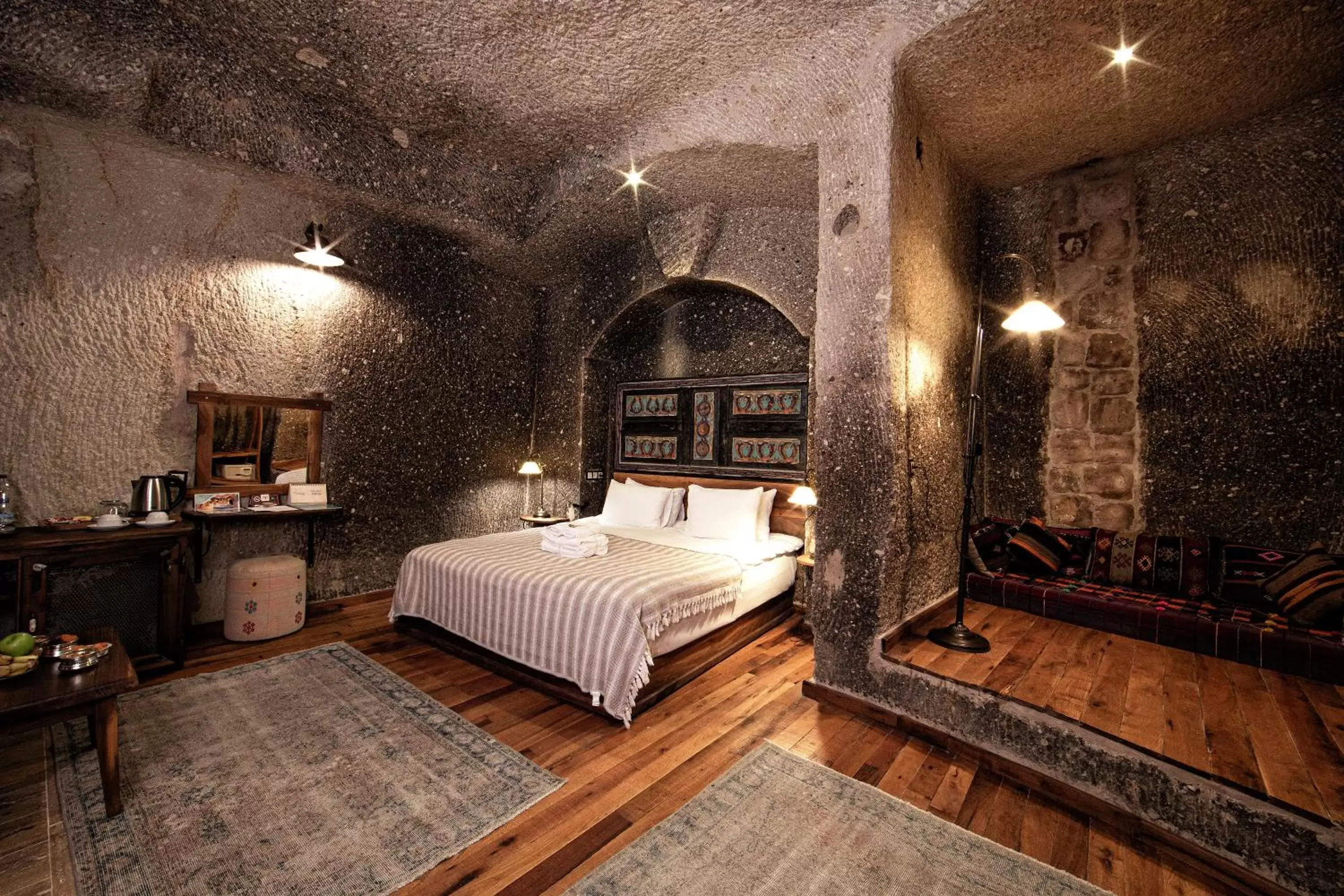 Photo of the whole room, Bed in Aza Cave Cappadocia