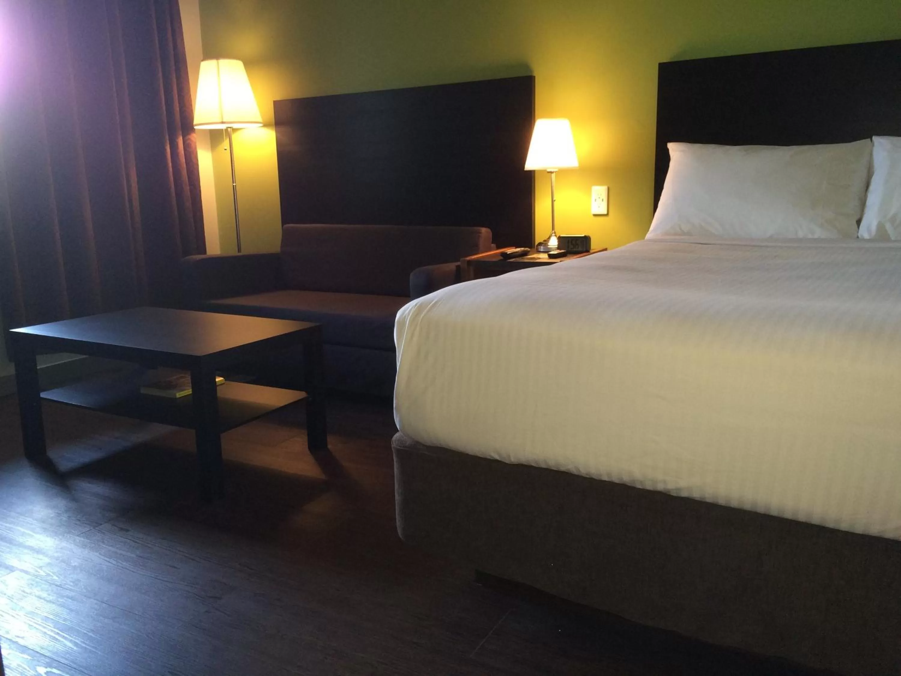 Bedroom, Bed in Home Away Inn