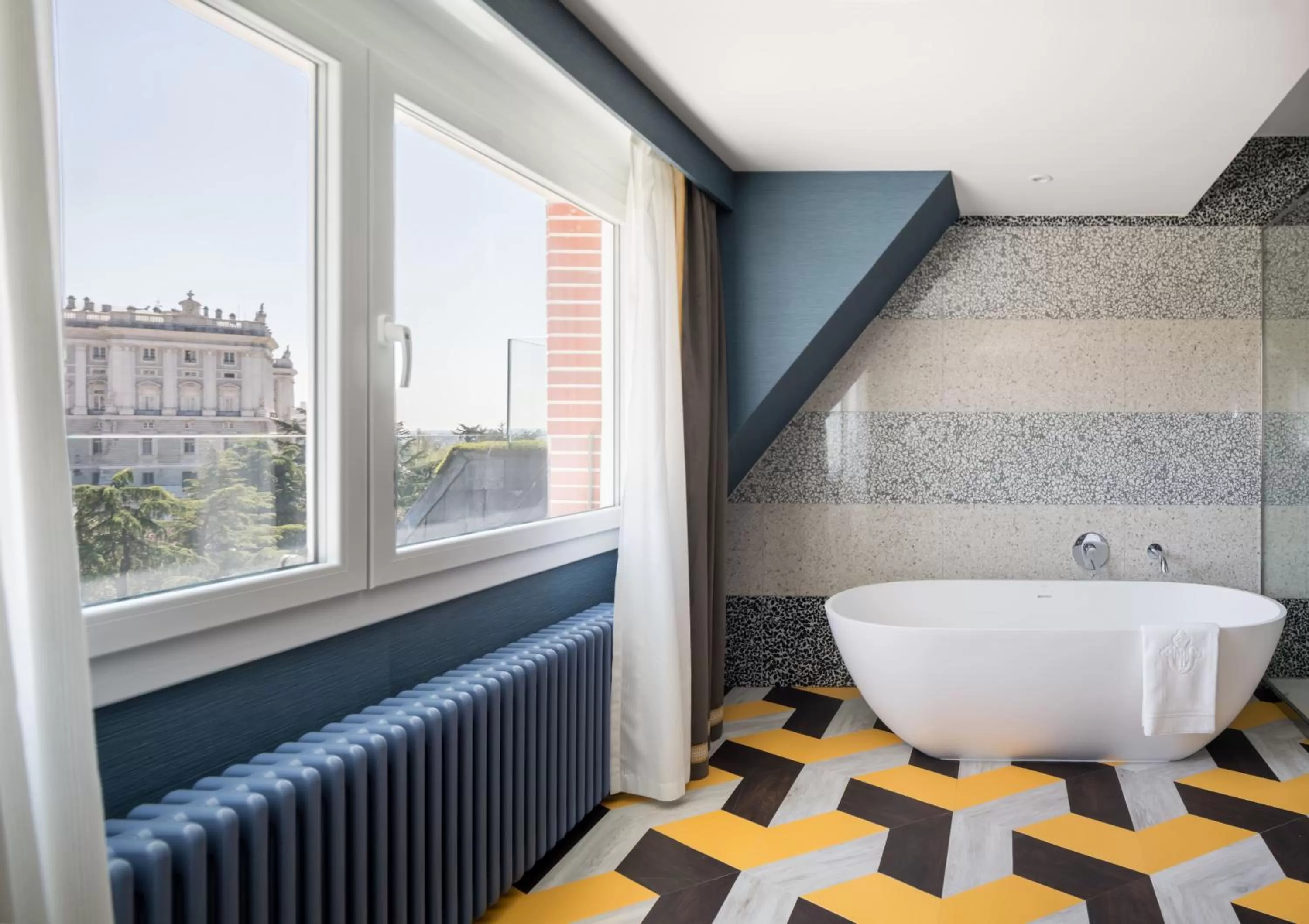 Bathroom in Principe Pio