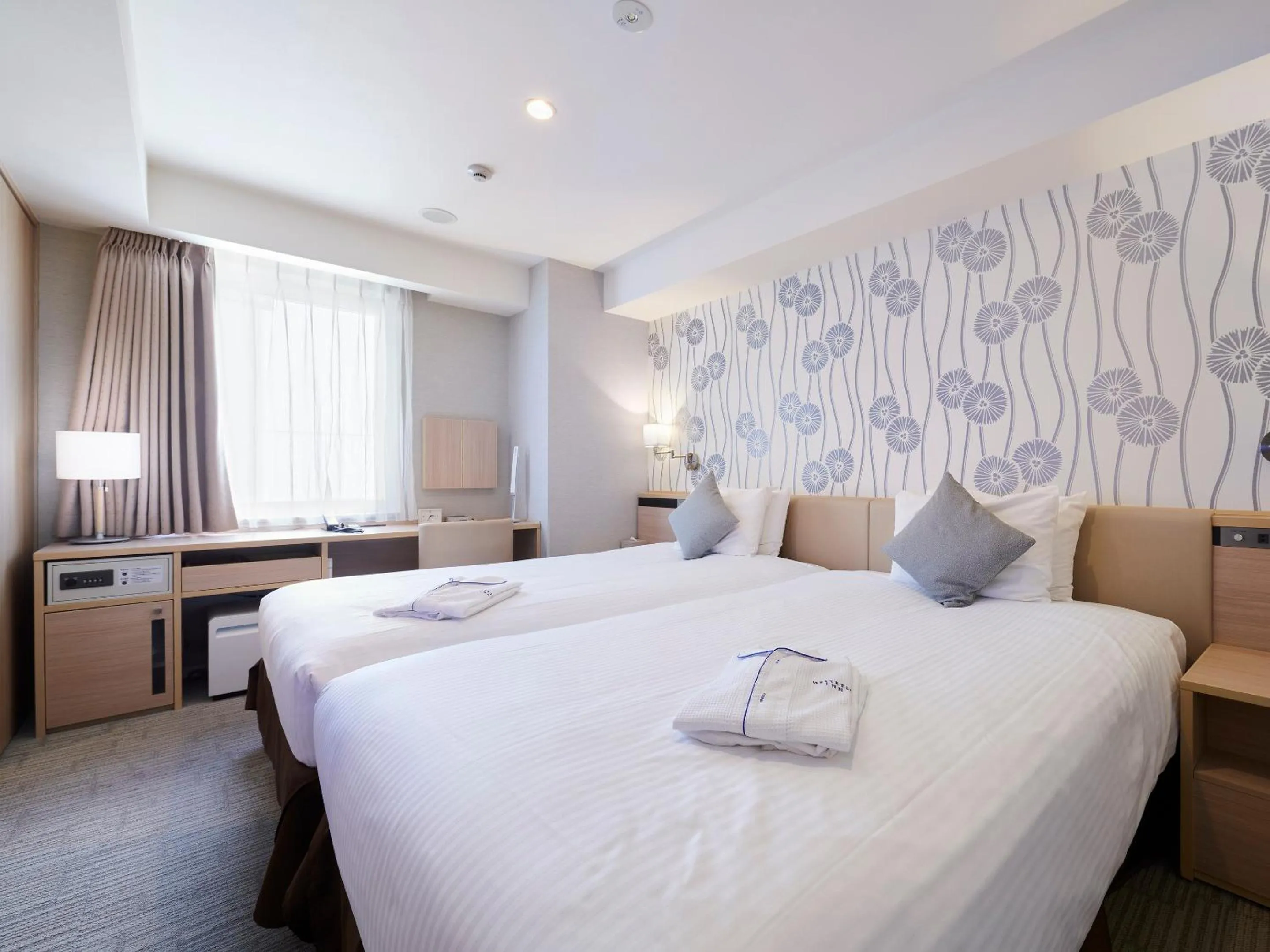 Photo of the whole room, Bed in Meitetsu Inn Hamamatsucho