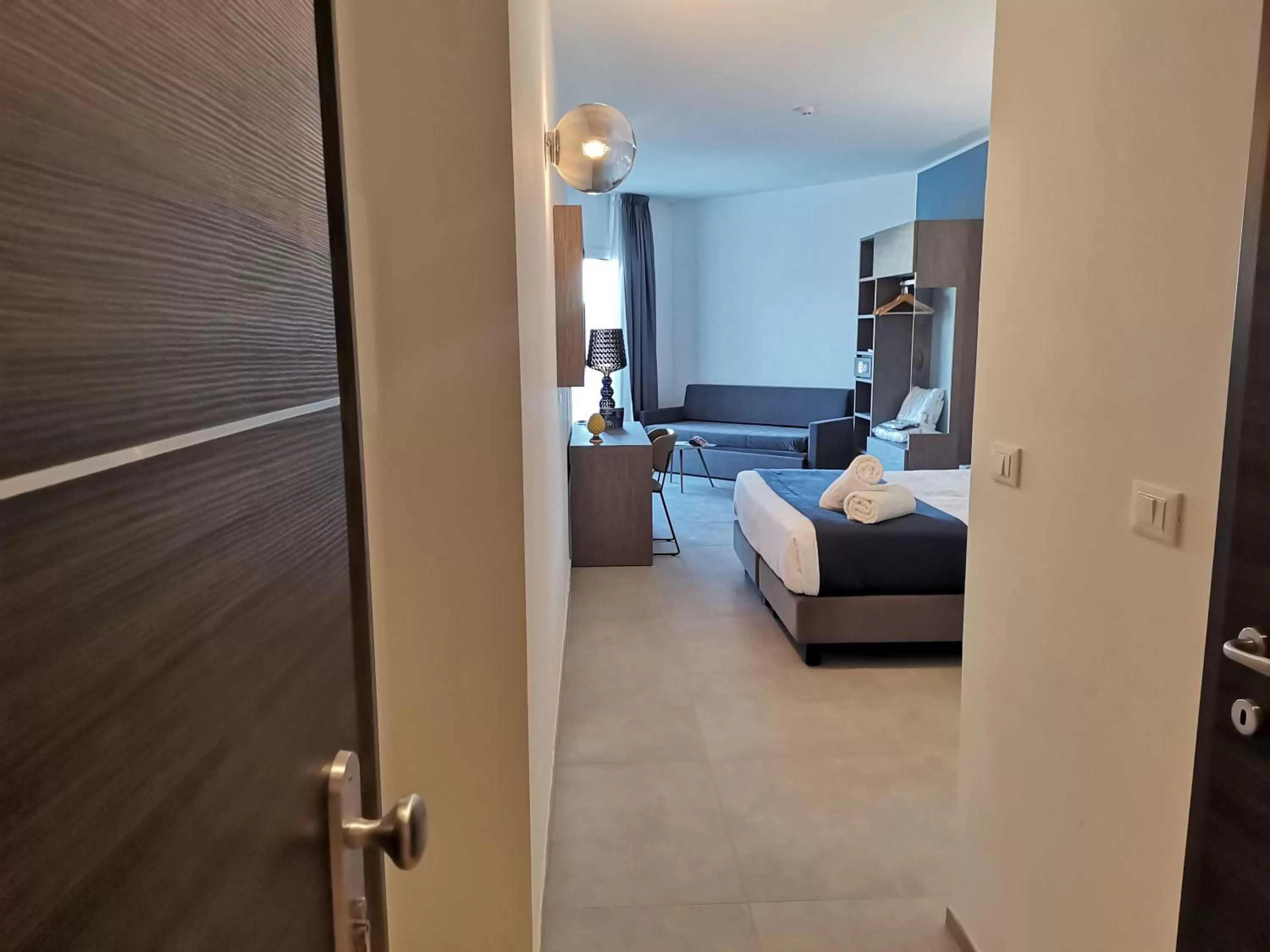 Bed in Resort La Battigia Beach & Spa