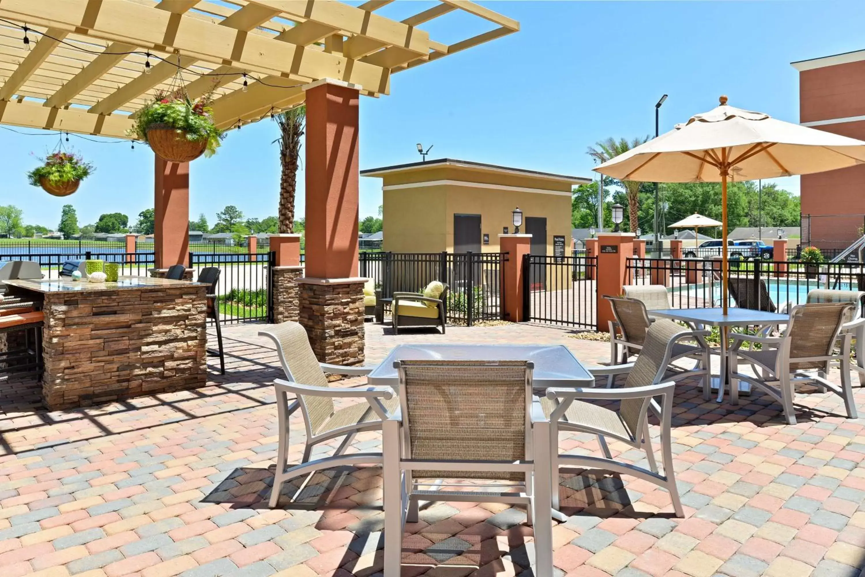 Patio in Homewood Suites by Hilton Houma