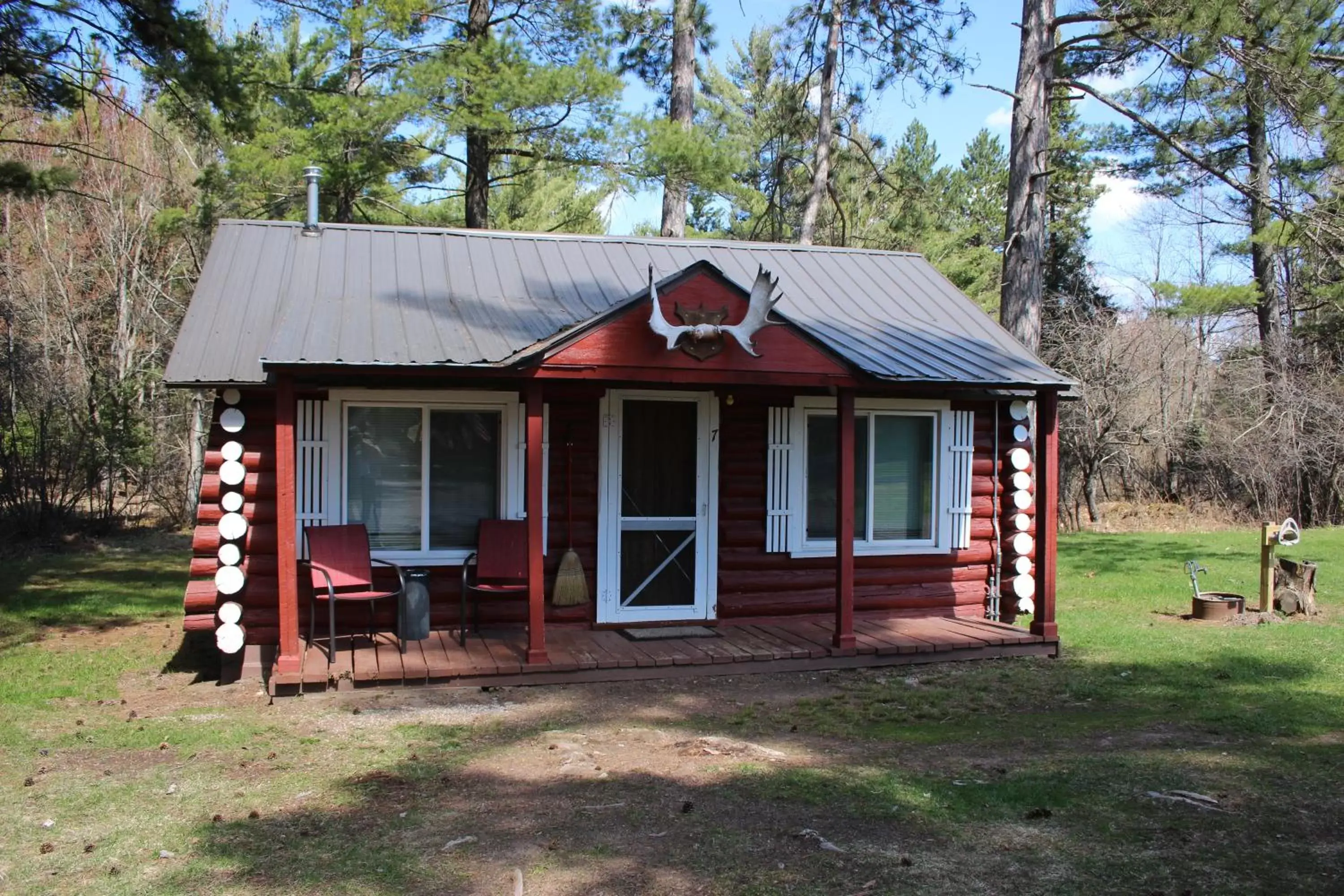 Property Building in Two Rivers Motel and Cabins