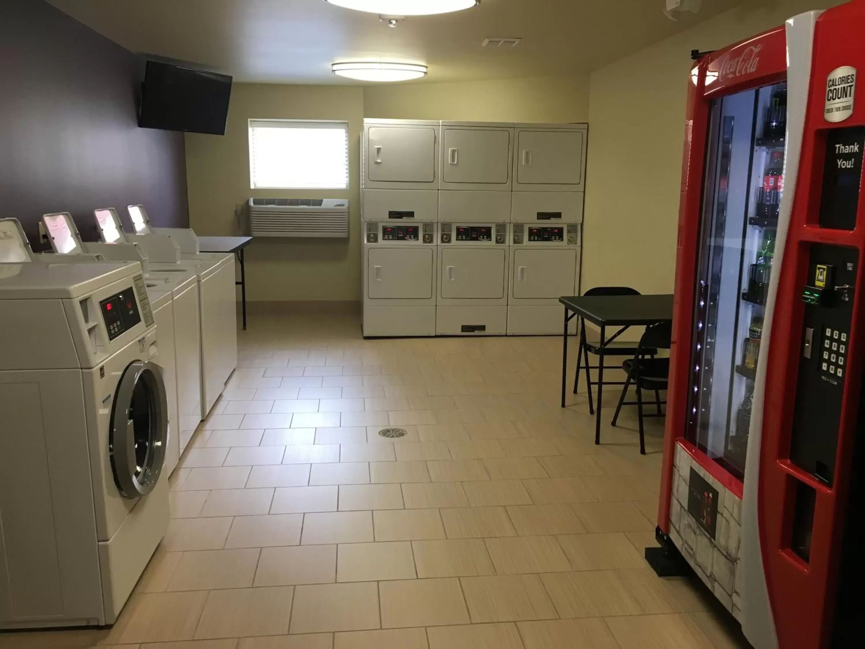 vending machine, Kitchen/Kitchenette in Aspen Suites Hotel Sitka