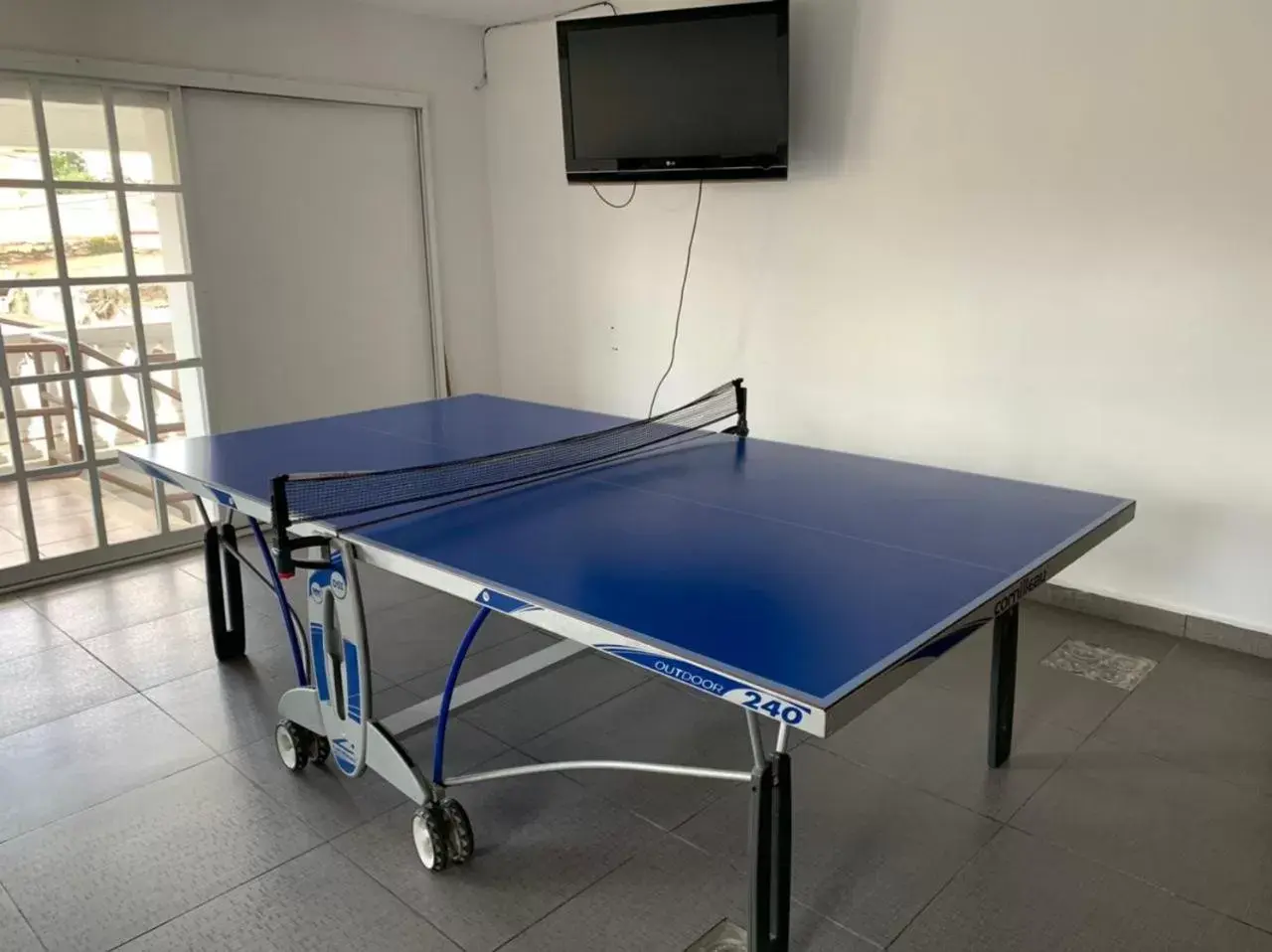 Game Room, Table Tennis in La Aurora Hotel Like Home