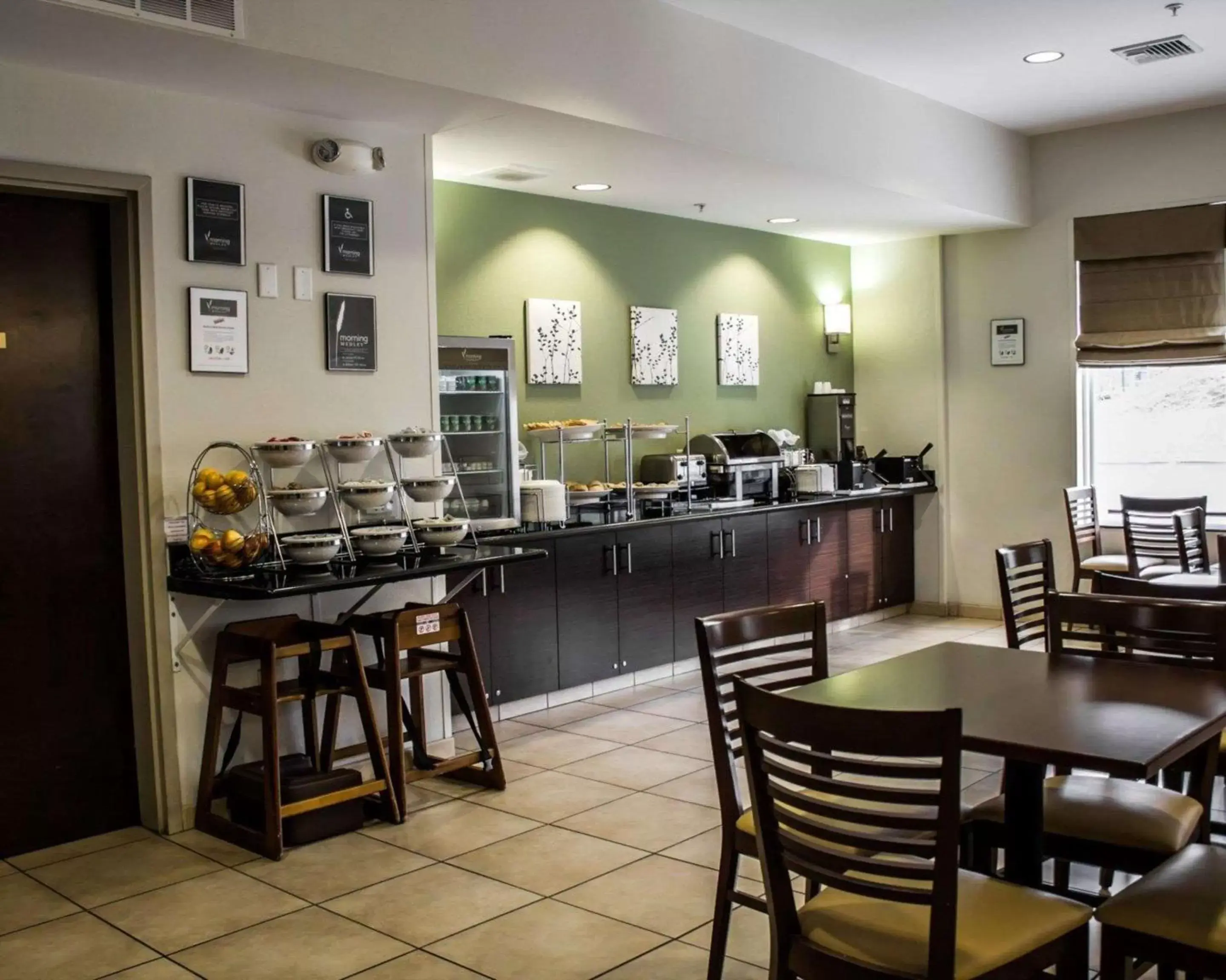 Restaurant/Places to Eat in Sleep Inn & Suites Harrisburg -Eisenhower Boulevard