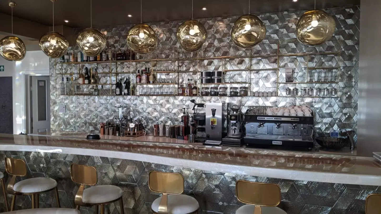 Lounge or bar, Lounge/Bar in Newquay Beach Hotel