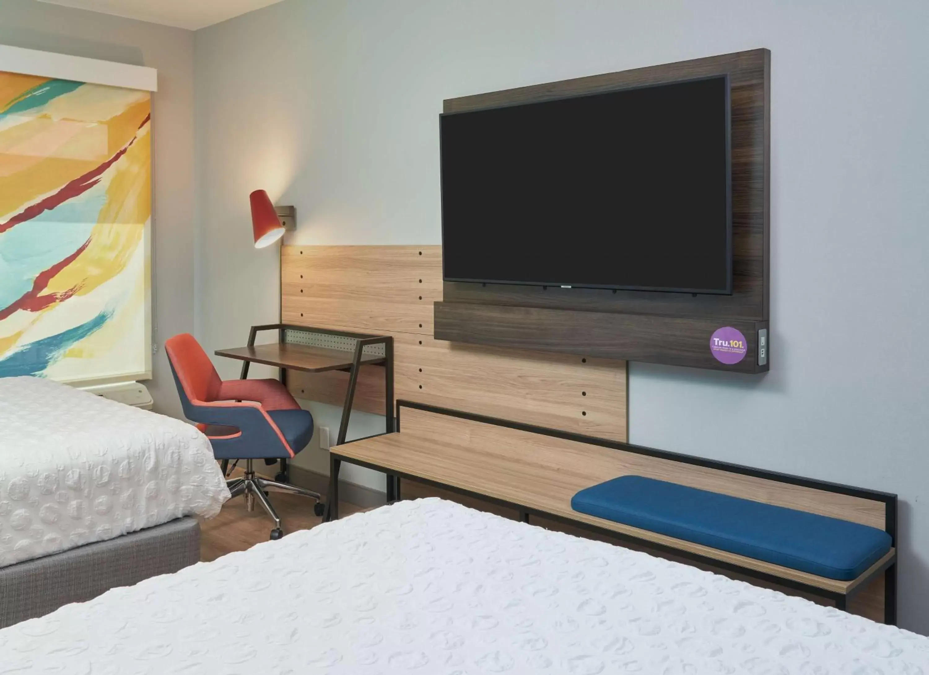 Bedroom, TV/Entertainment Center in Tru By Hilton Pompano Beach Pier