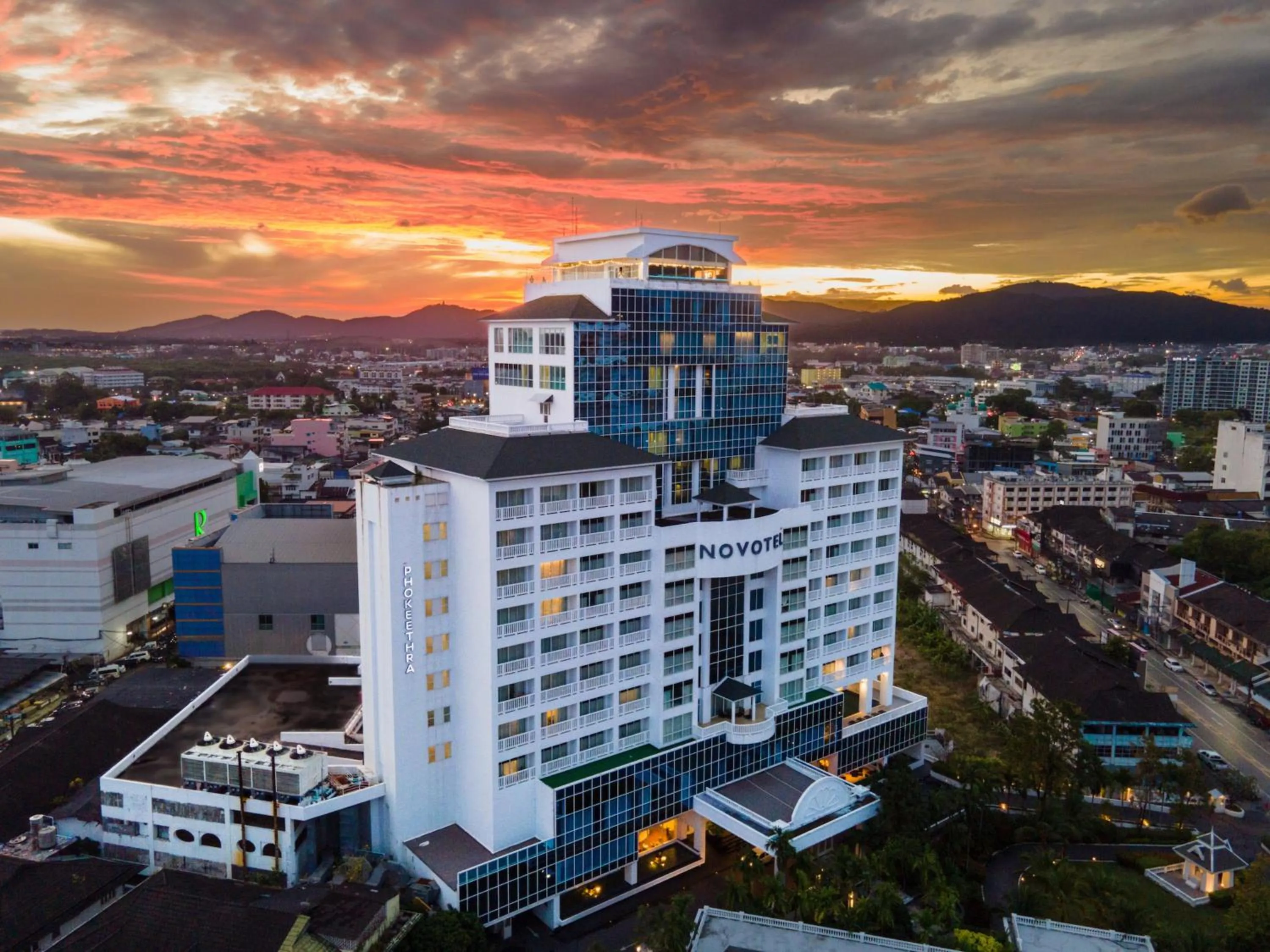 Property building in Novotel Phuket City Phokeethra