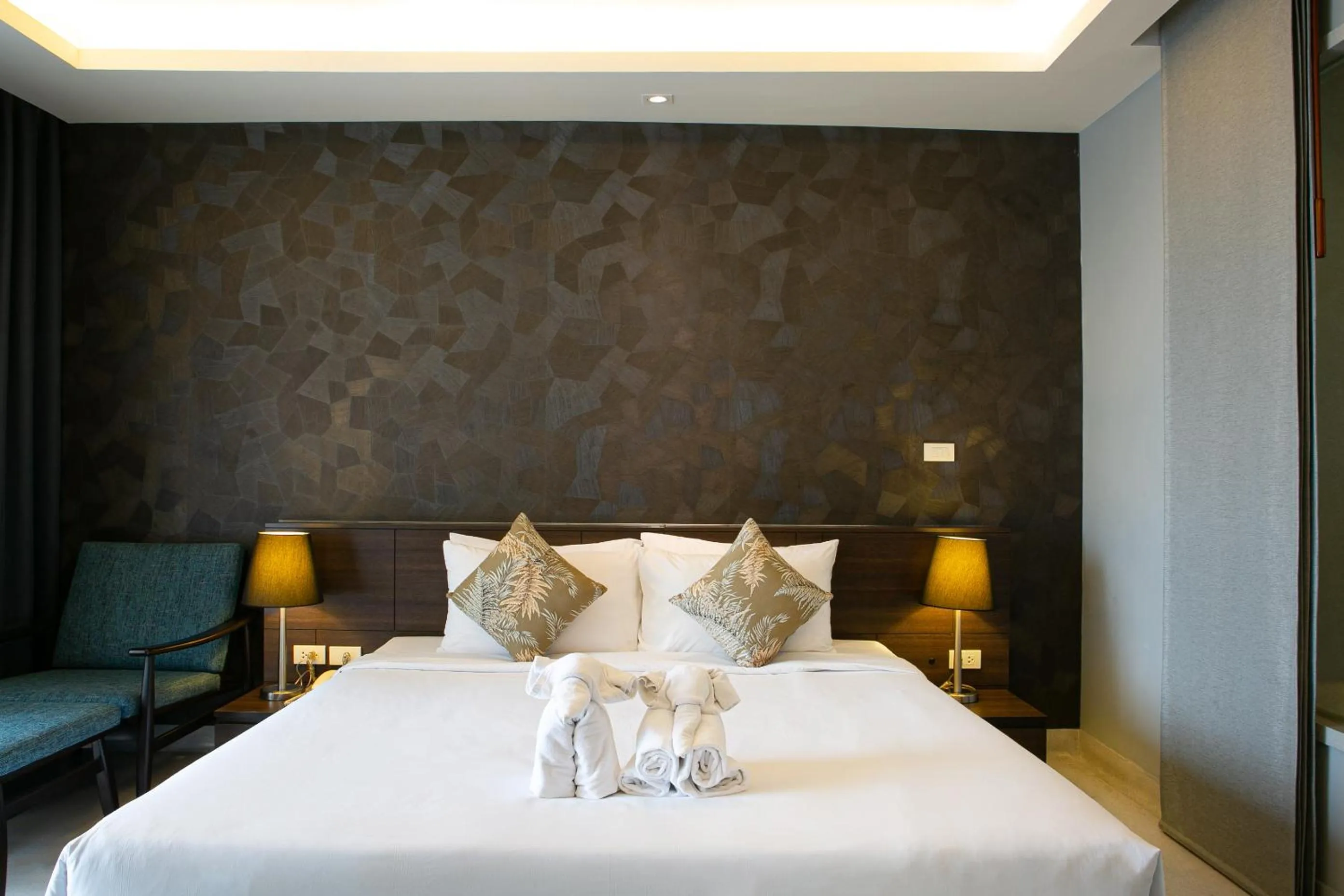 Bedroom, Bed in The Silver Palm Wellness Resort