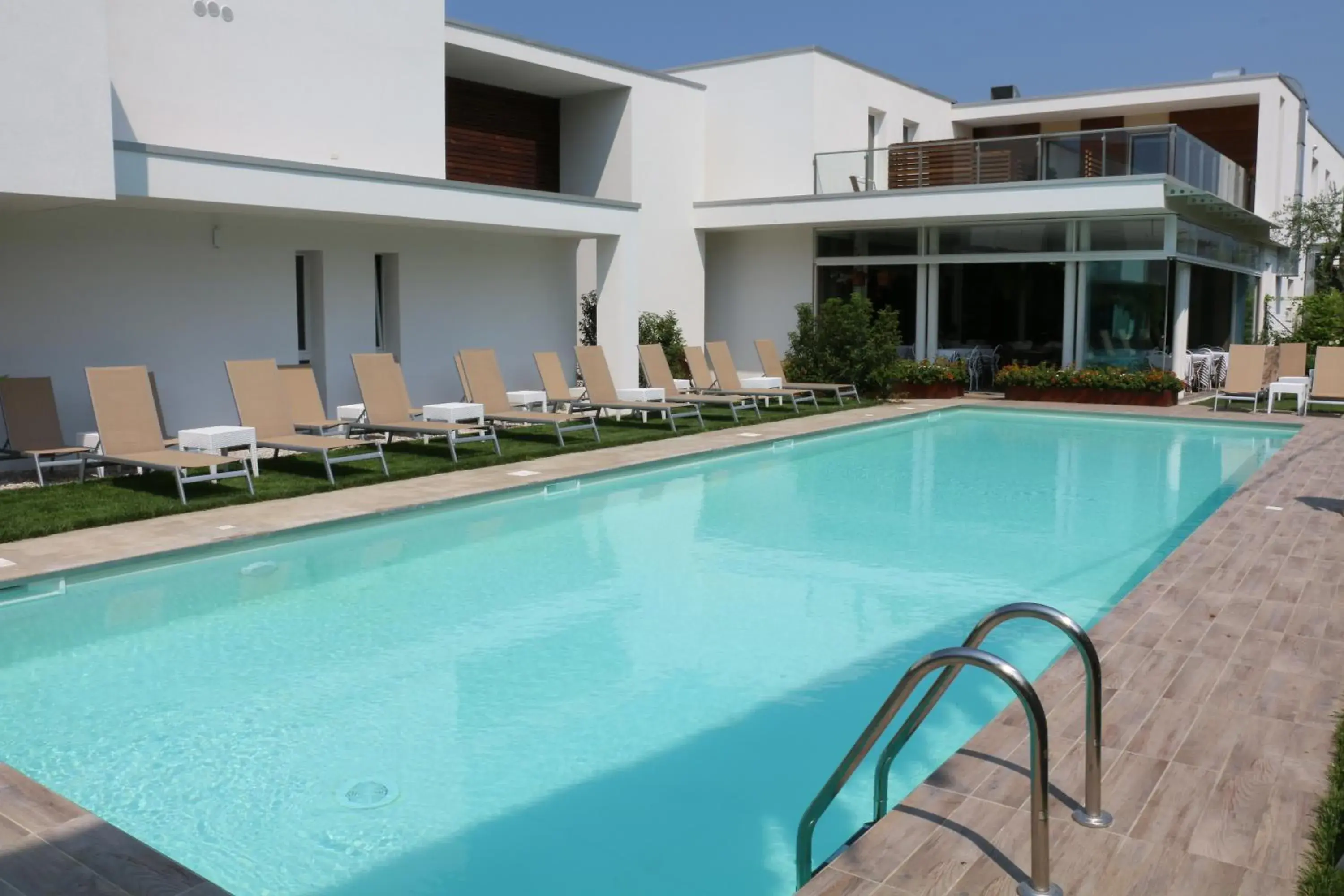 Swimming Pool in Hotel Maximilian