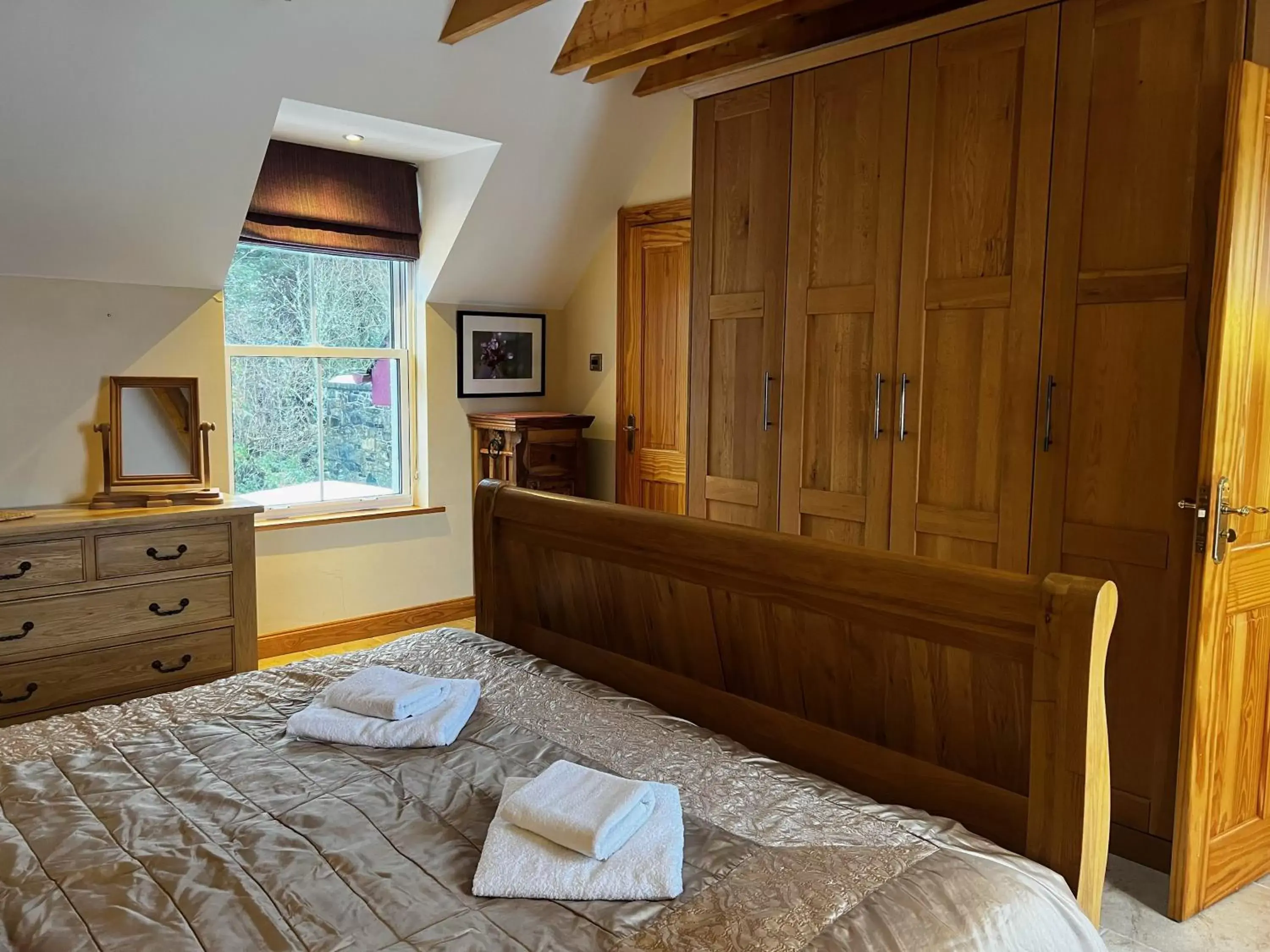 Bedroom, Bed in Errichel House and Cottages