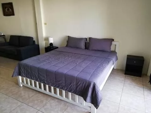 Bedroom, Bed in Dania