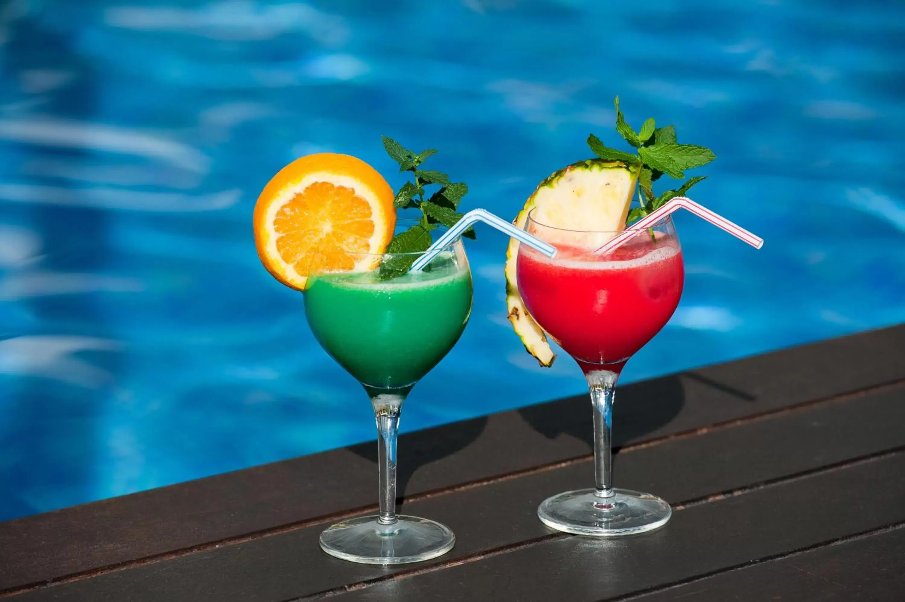 Swimming pool, Drinks in Benidorm Plaza