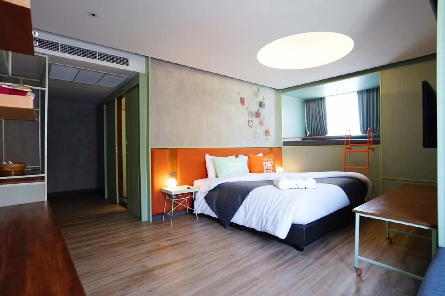 Bed in Samsen Street Hotel