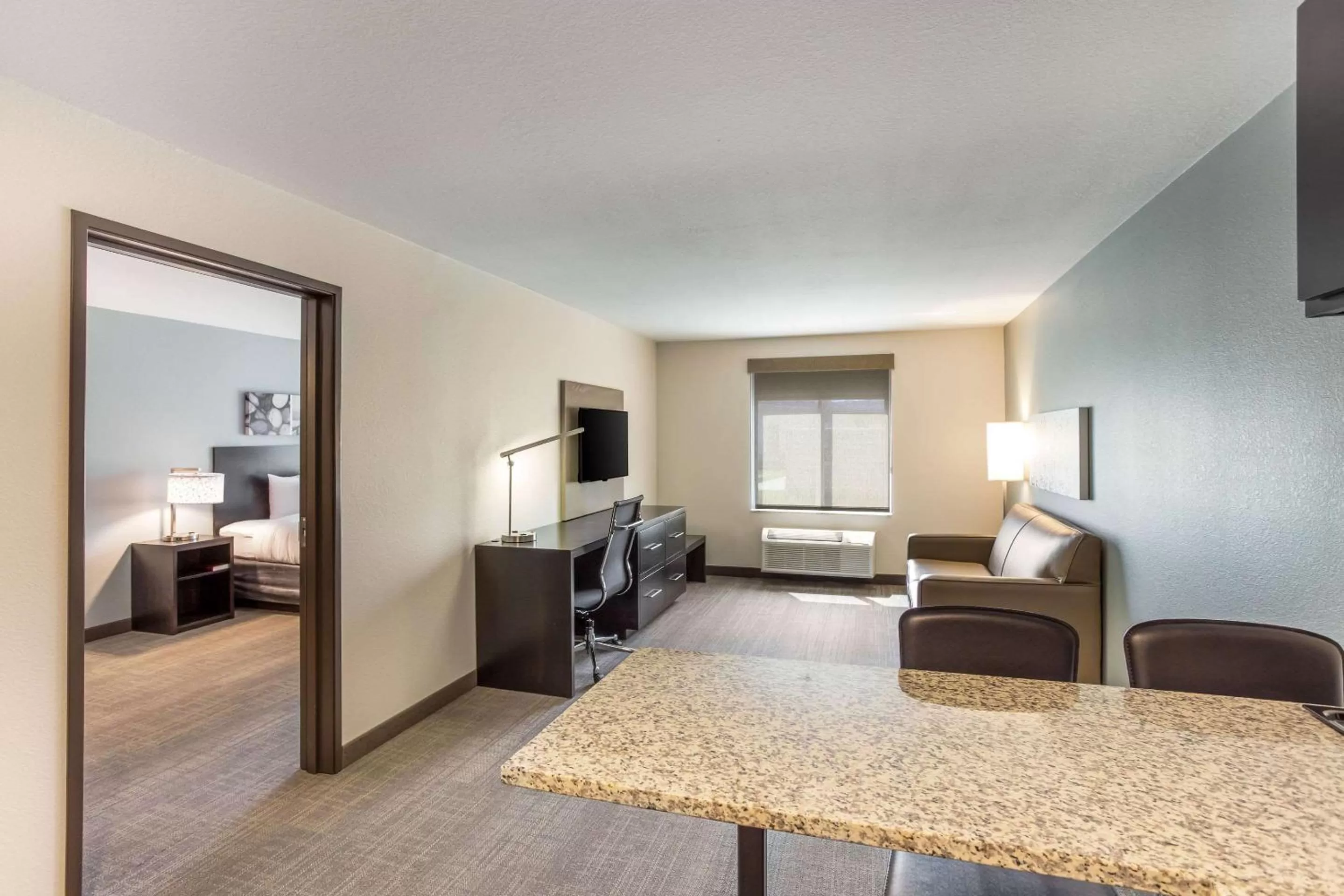 Photo of the whole room, Bed in MainStay Suites Logan Ohio-Hocking Hills