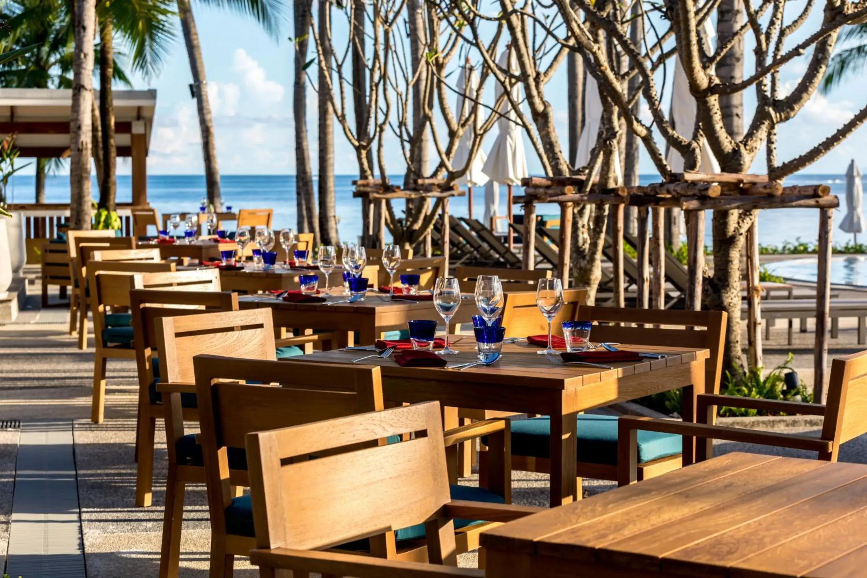 Restaurant/Places to Eat in Outrigger Koh Samui Beach Resort - SHA Extra Plus