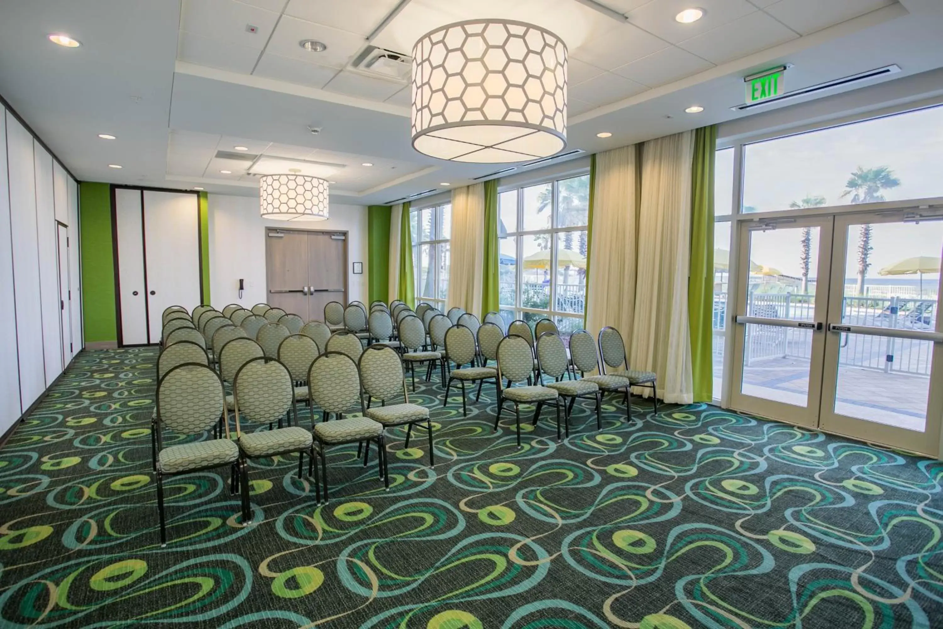Meeting/conference room in Holiday Inn Resort Fort Walton Beach, an IHG Hotel