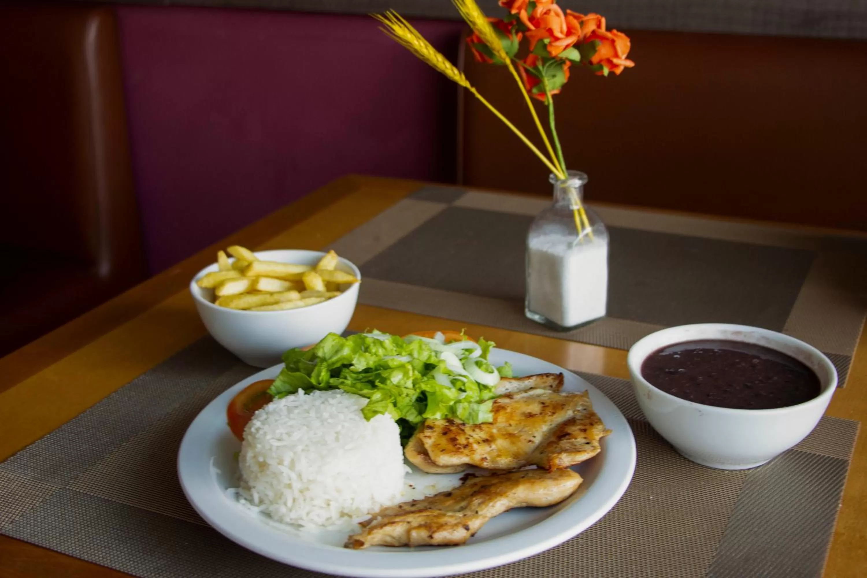 Food and drinks in Pousada SUN Victory