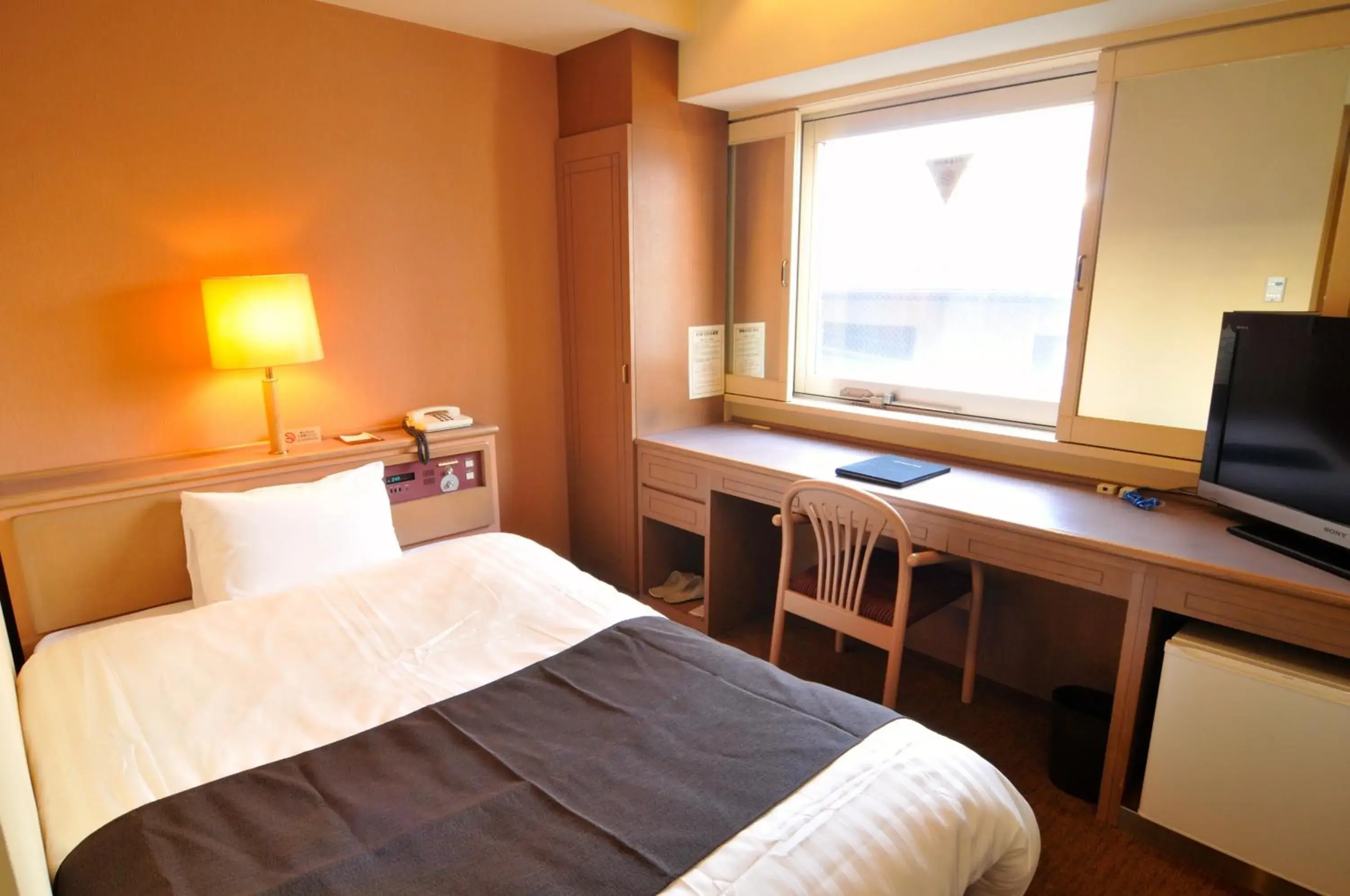 Photo of the whole room, Bed in Hotel Listel Shinjuku Photo of the whole room, Bed in Hotel Listel Shinjuku