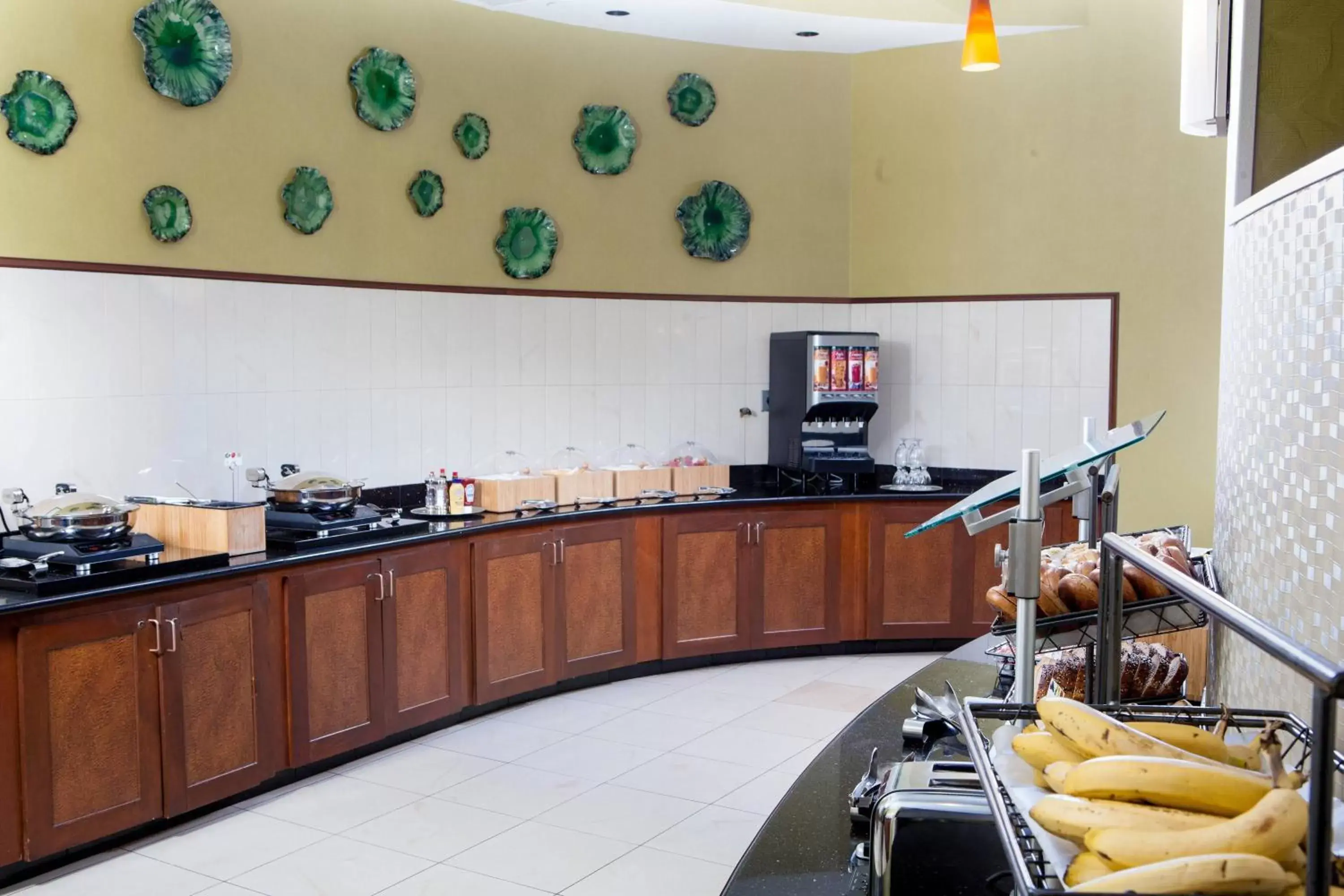 Breakfast, Restaurant/Places to Eat in SpringHill Suites by Marriott Norfolk Virginia Beach