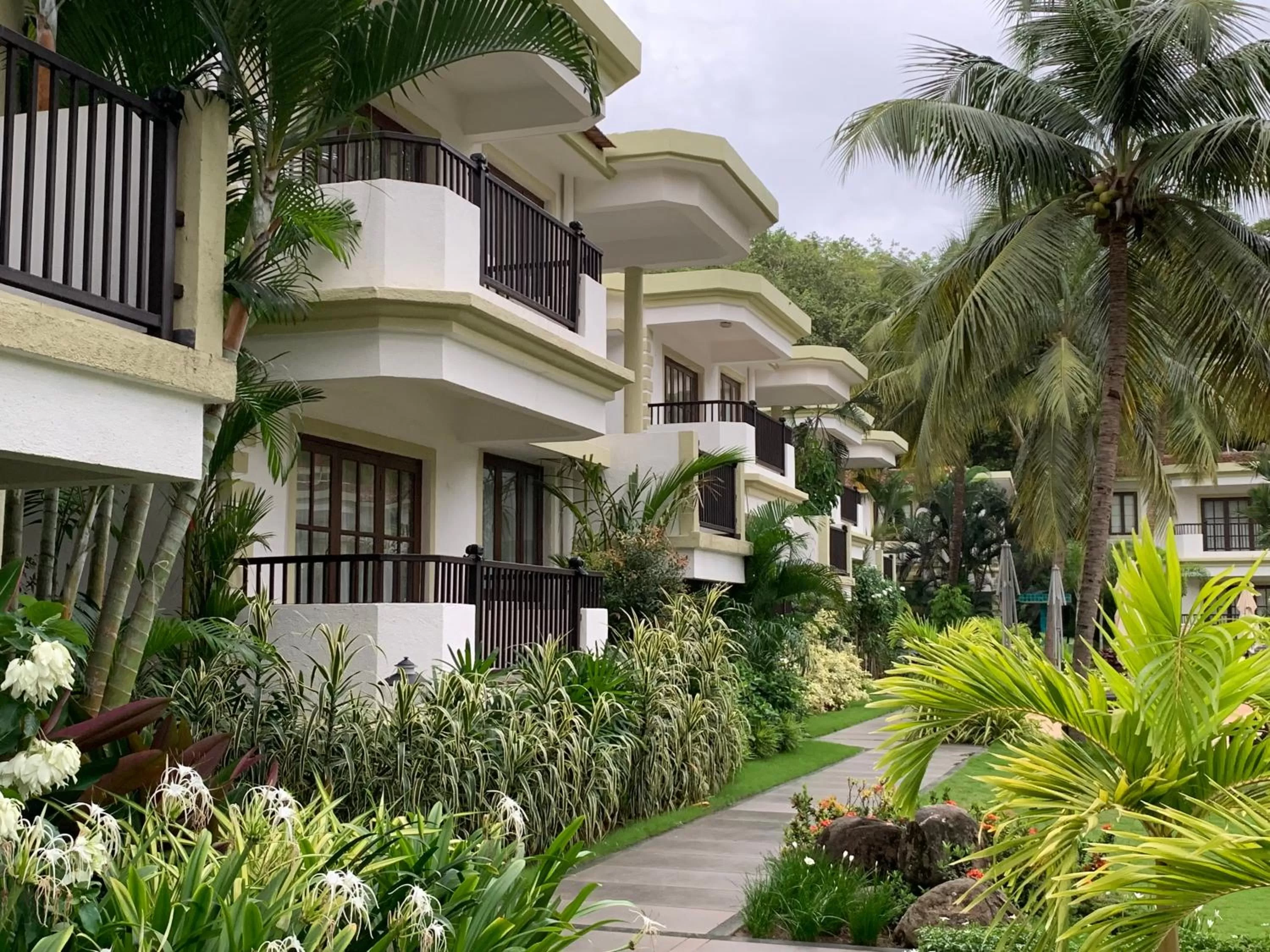 Property Building in Sonesta Inns - Candolim