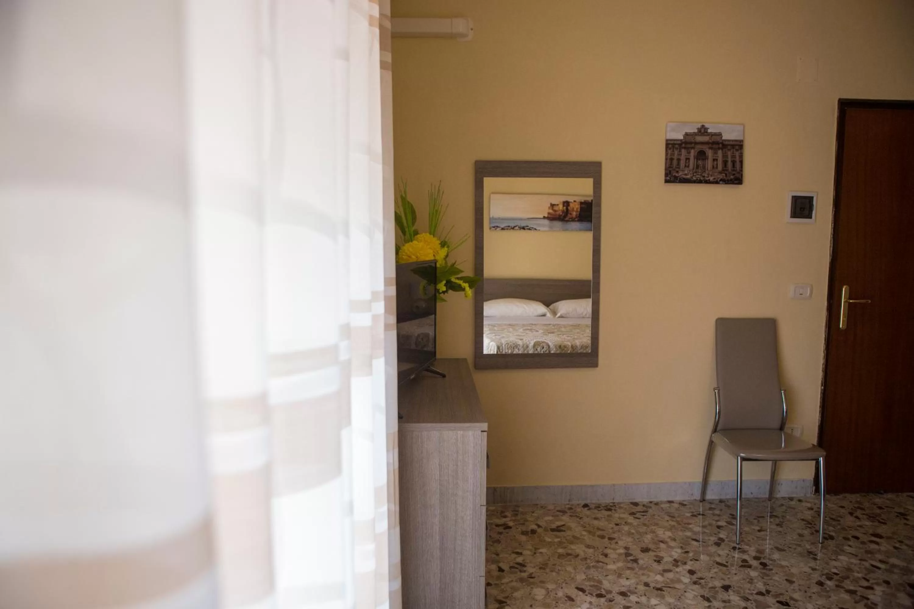 TV/Entertainment Center in B&B Le Perle