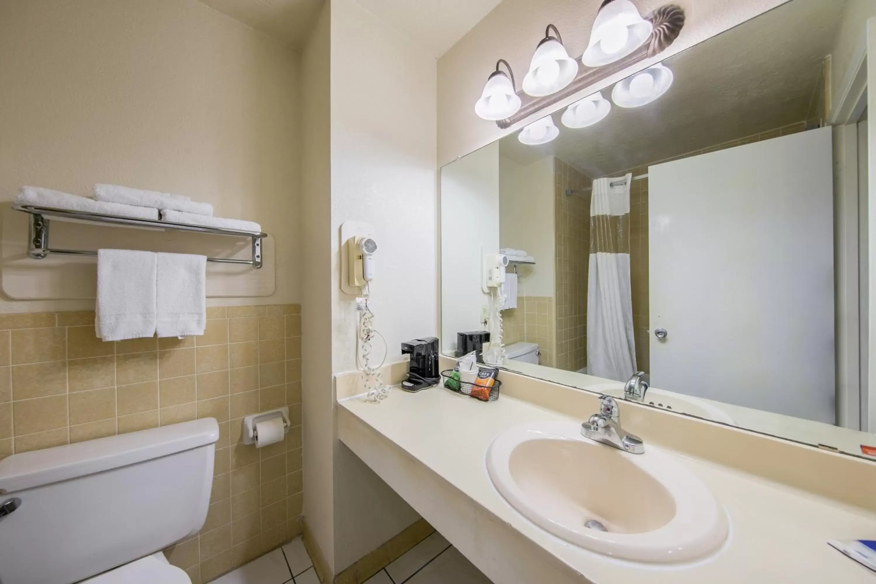 Bathroom in Americas Best Value Inn Brenham