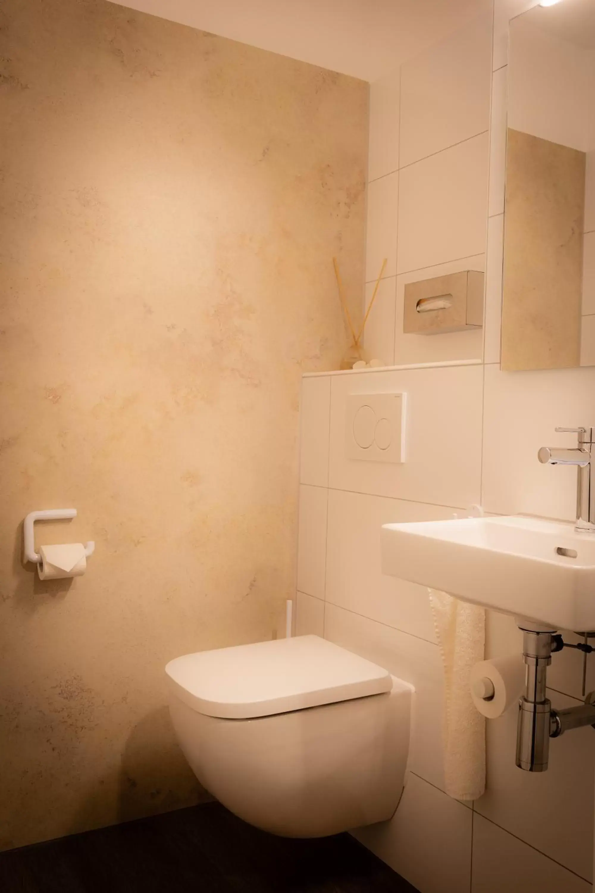 Toilet, Bathroom in Hotel Azenberg