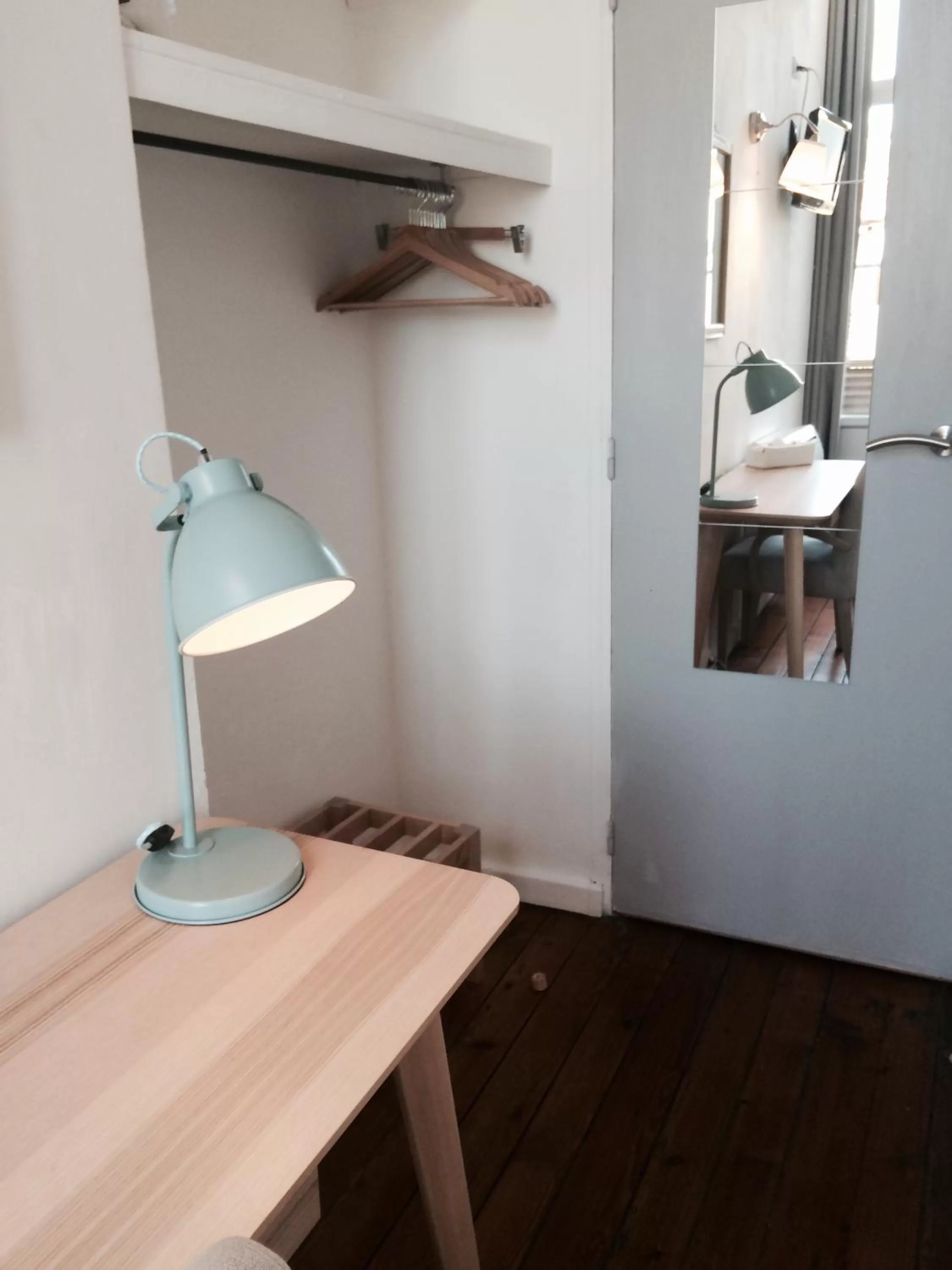 Photo of the whole room, Kitchen/Kitchenette in Maison du Lierre Bordeaux Centre ville