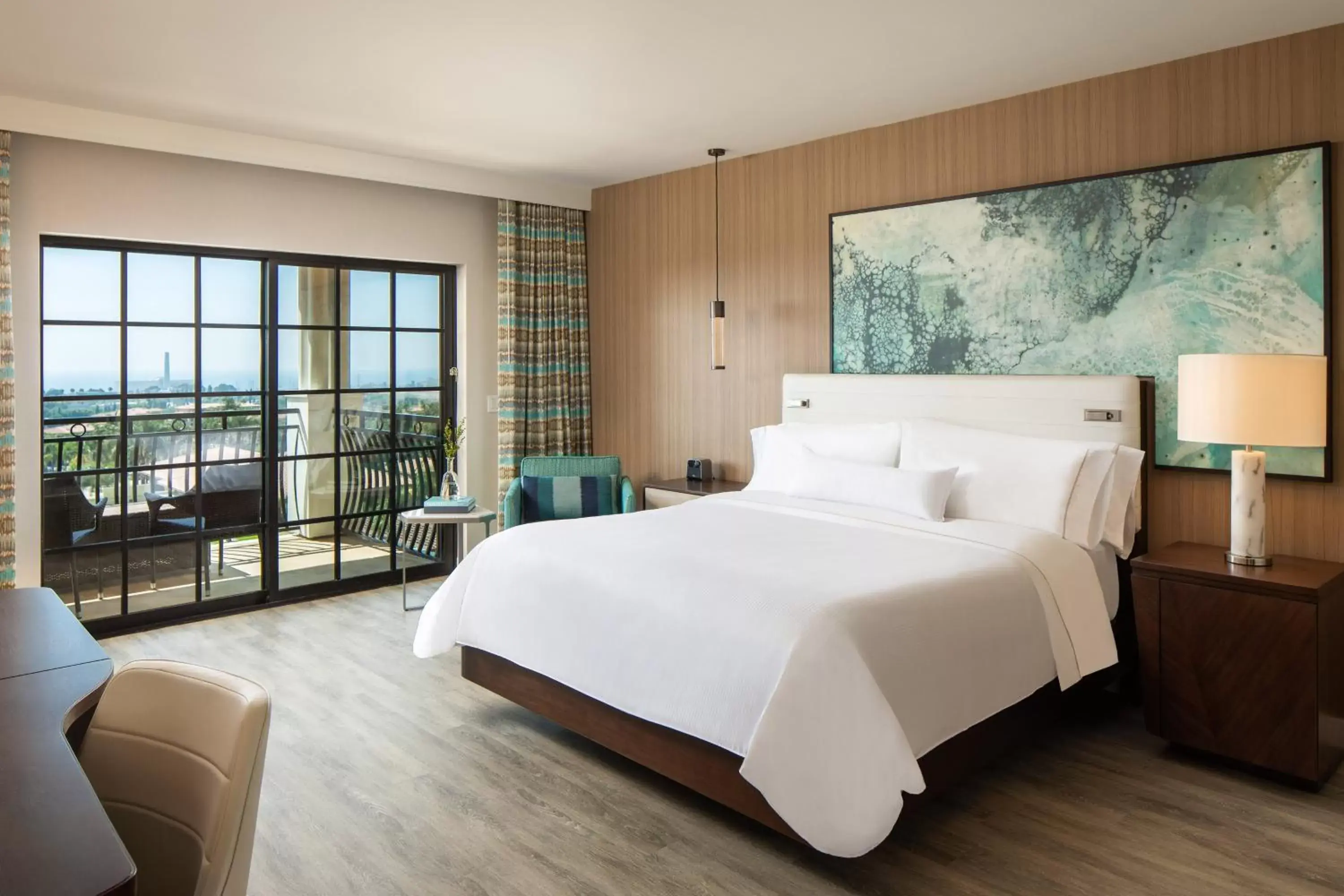 Photo of the whole room, Bed in The Westin Carlsbad Resort & Spa