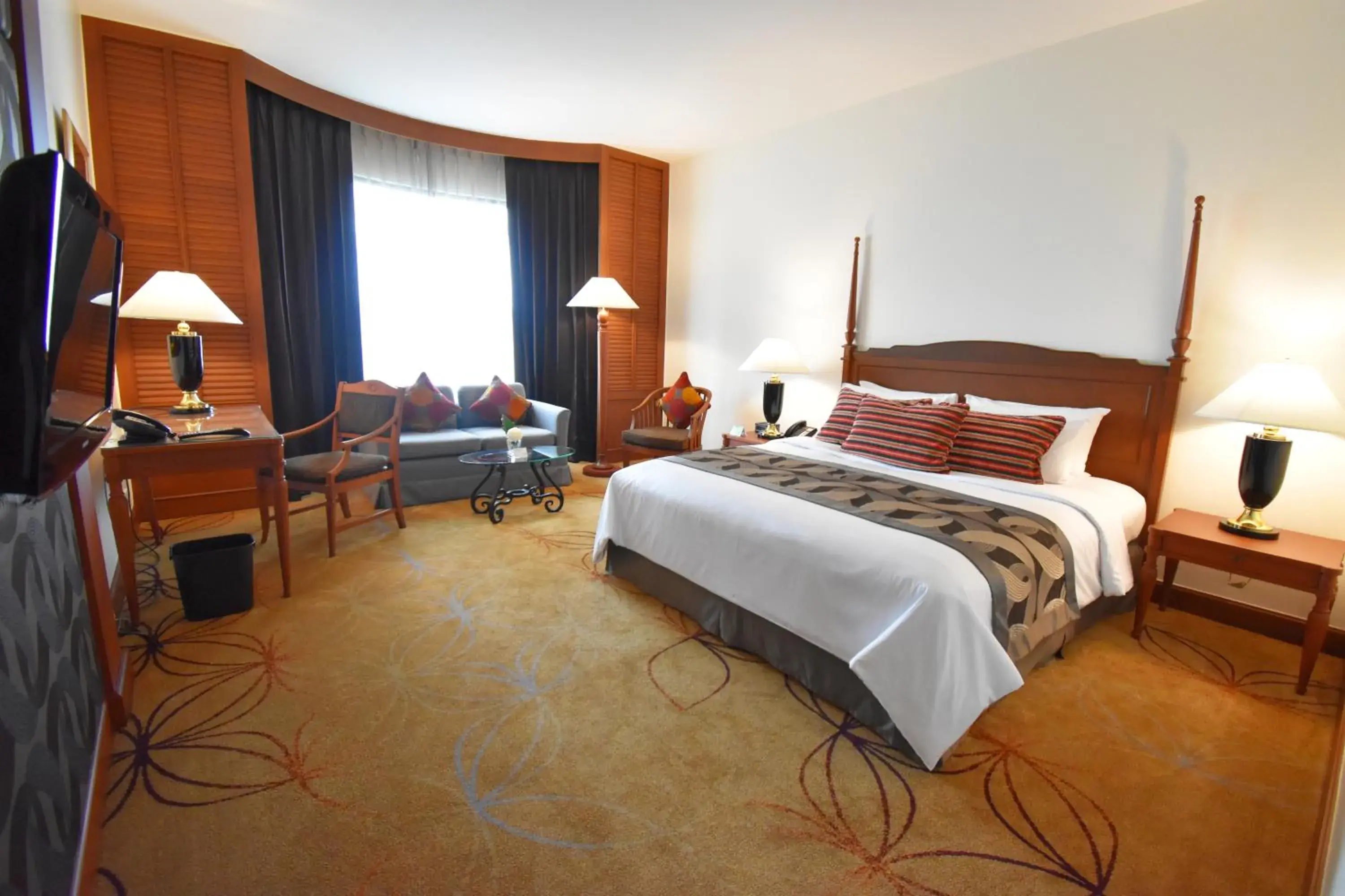 Photo of the whole room, Bed in Century Park Hotel - SHA Extra Plus
