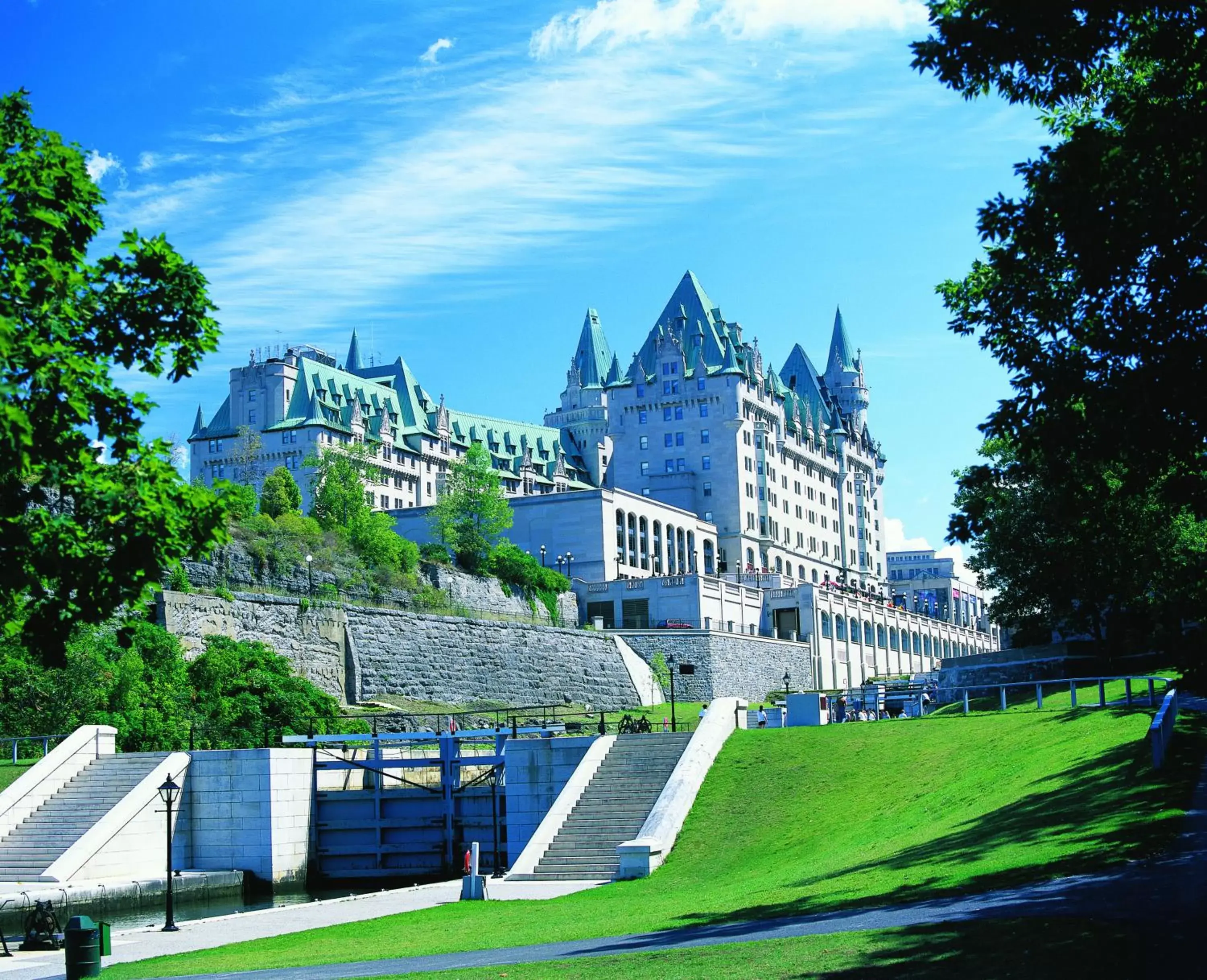 Facade/entrance in Fairmont Chateau Laurier