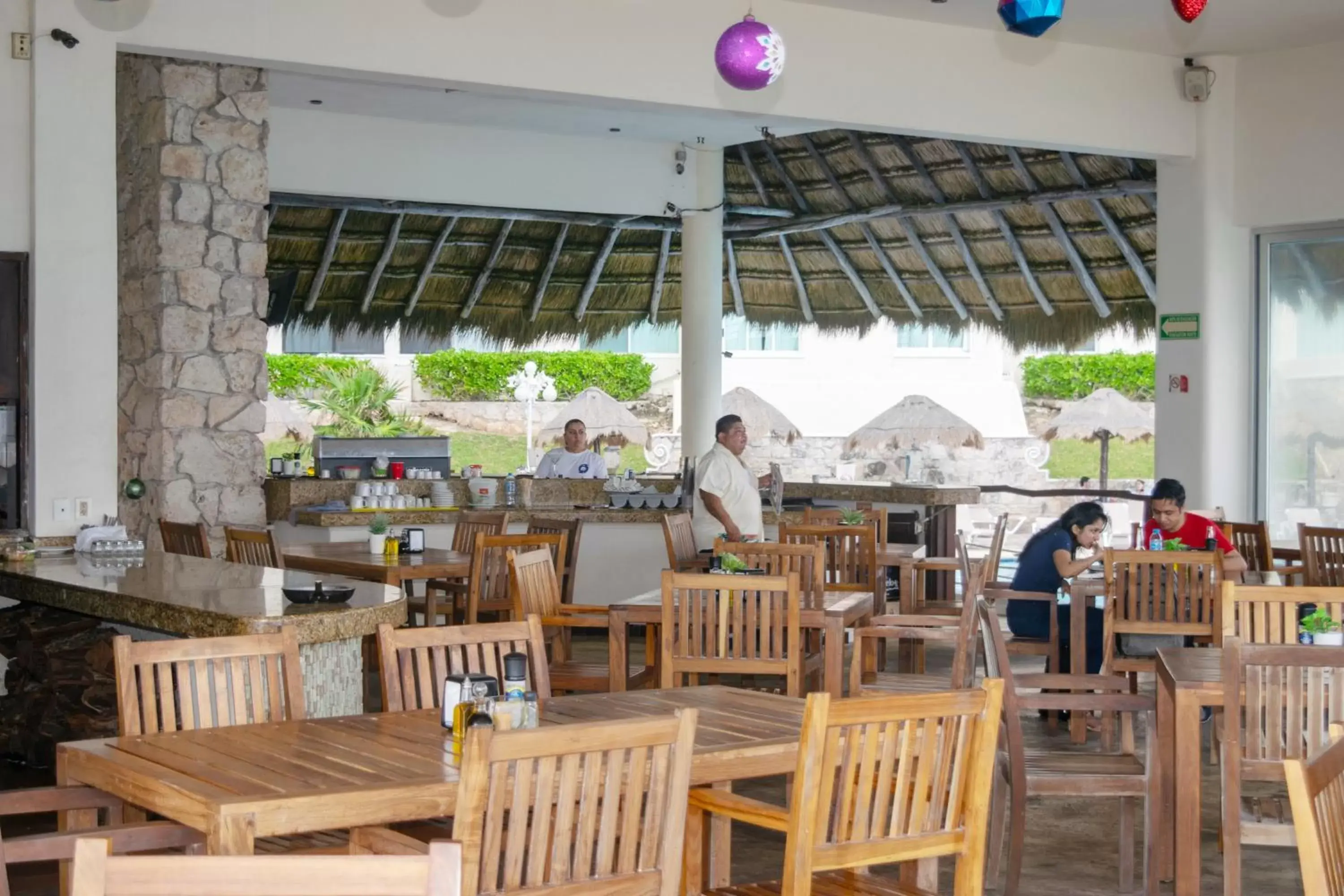 Restaurant/Places to Eat in BSEA Cancun Plaza Hotel