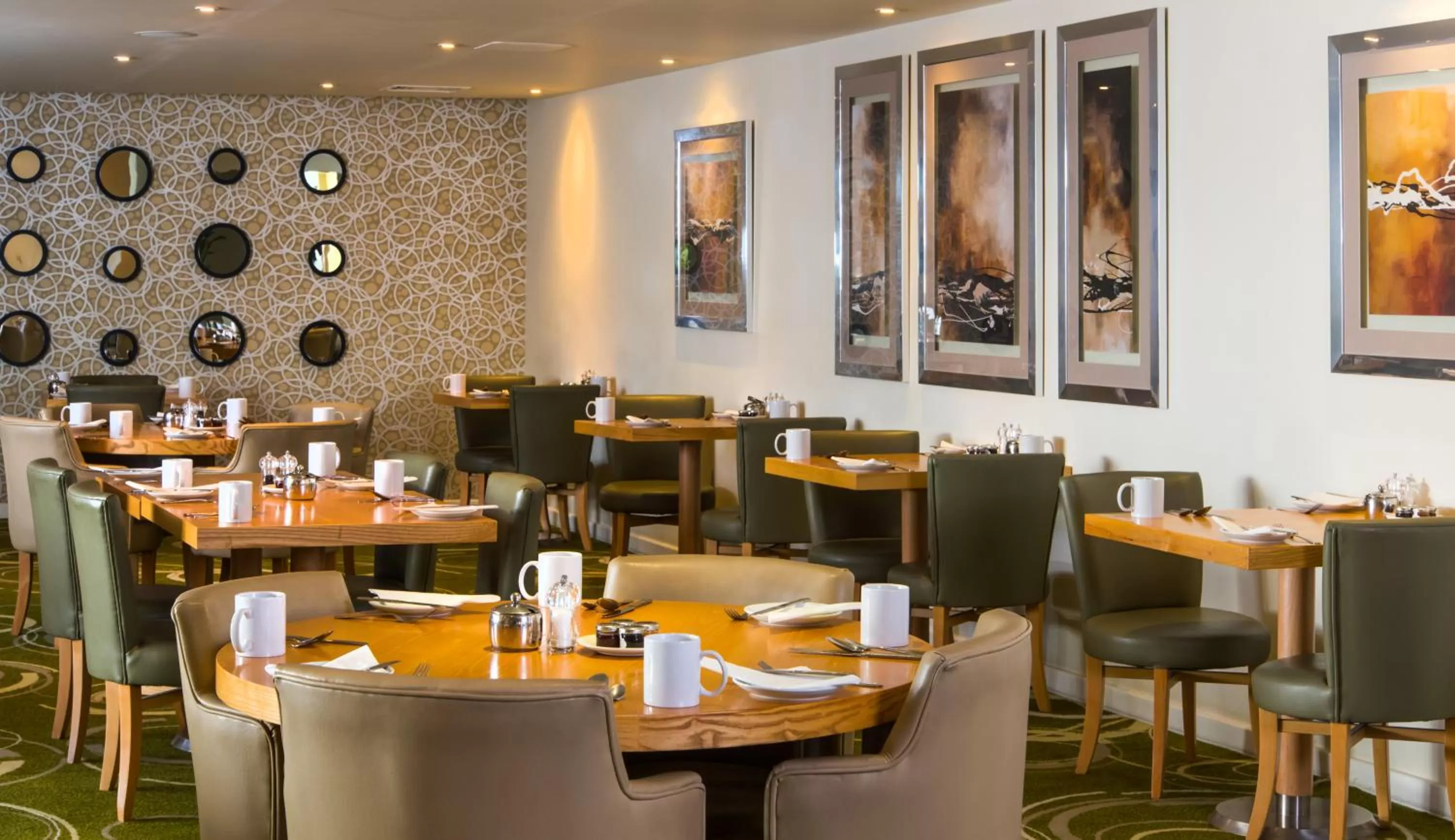 Restaurant/places to eat in Mercure Newbury West Grange Hotel