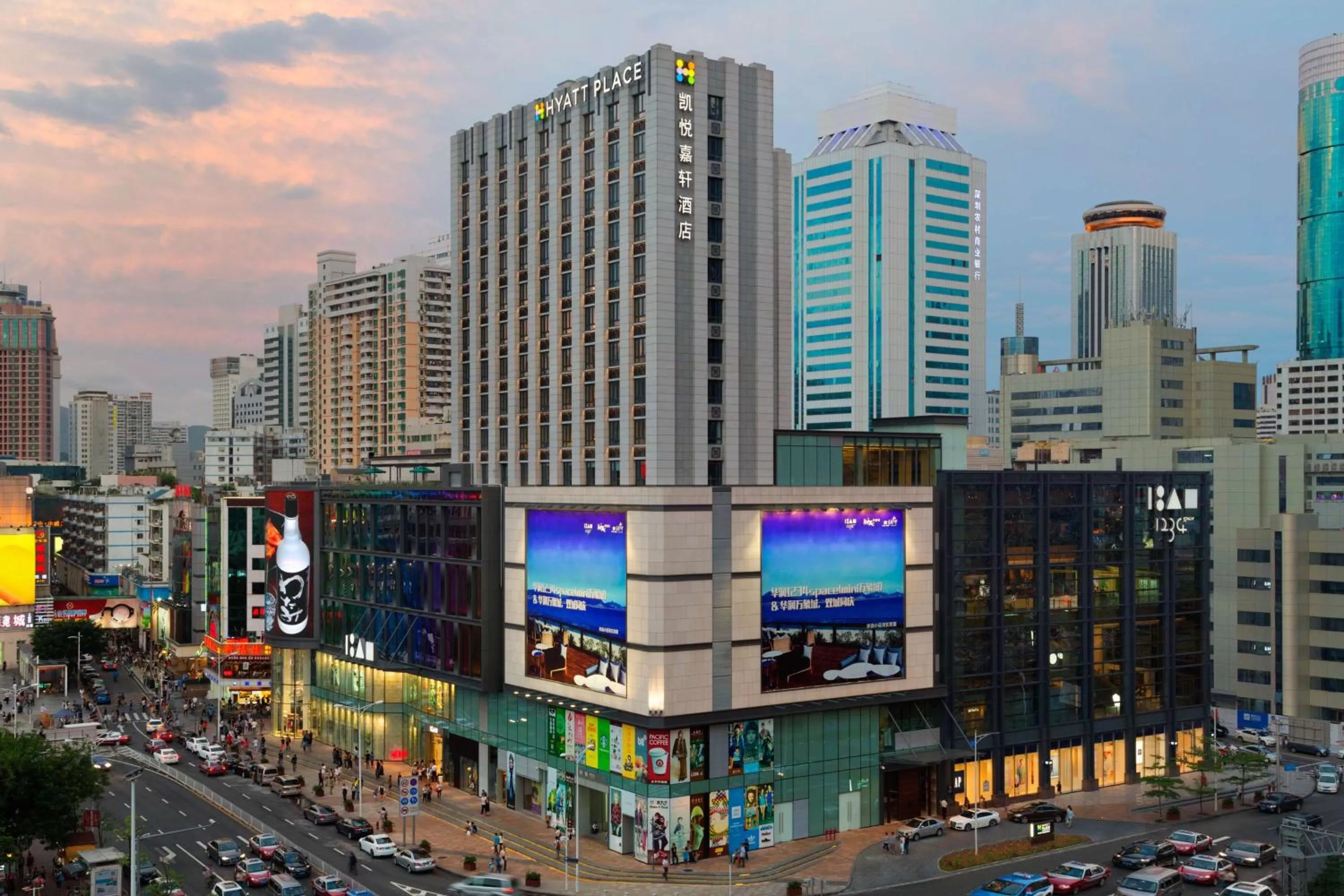 Property building in Hyatt Place Shenzhen Dongmen