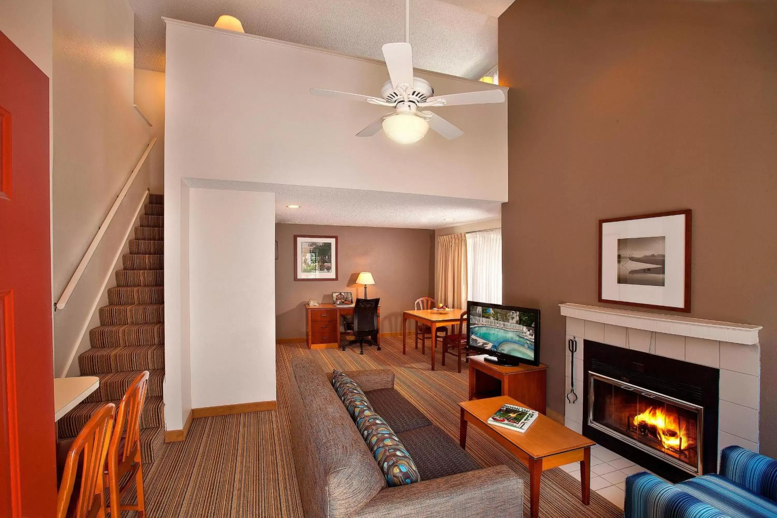 Bedroom, Seating Area in Residence Inn by Marriott Portland South-Lake Oswego