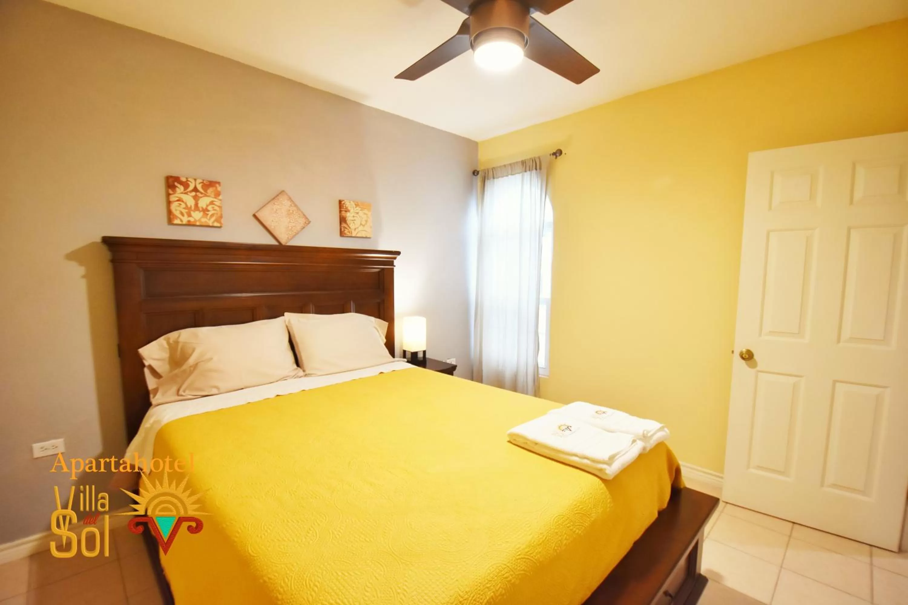 Bed in Villa Del Sol