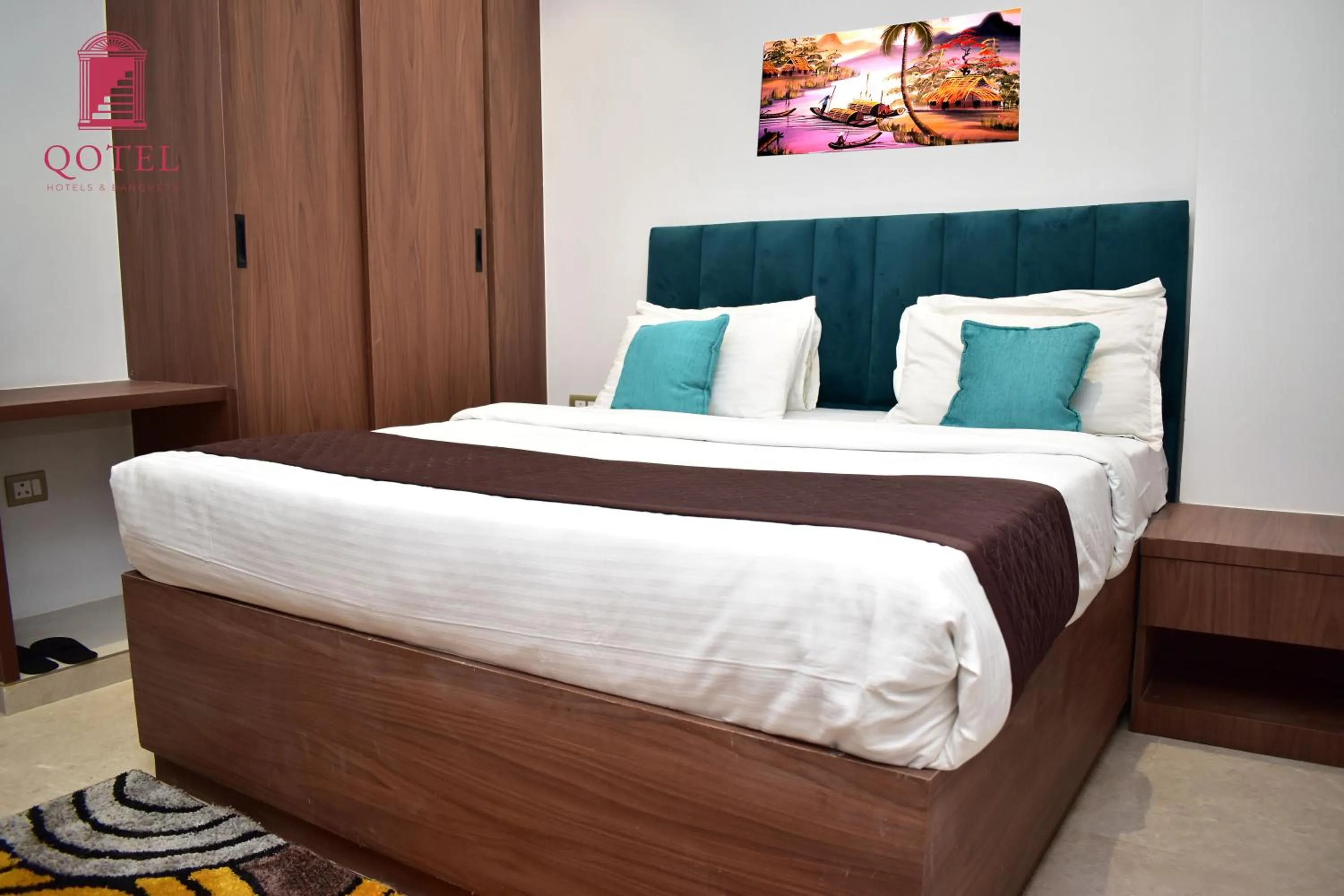 Bed in Qotel Comfort Ashok Vihar - Near Delhi University